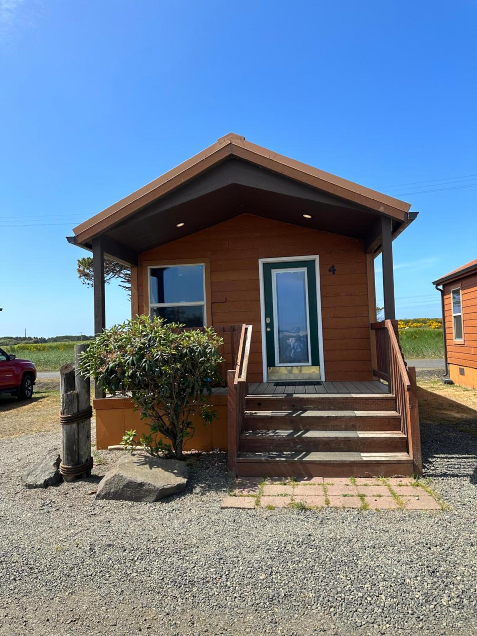 Westport Inn Cabins photo 2