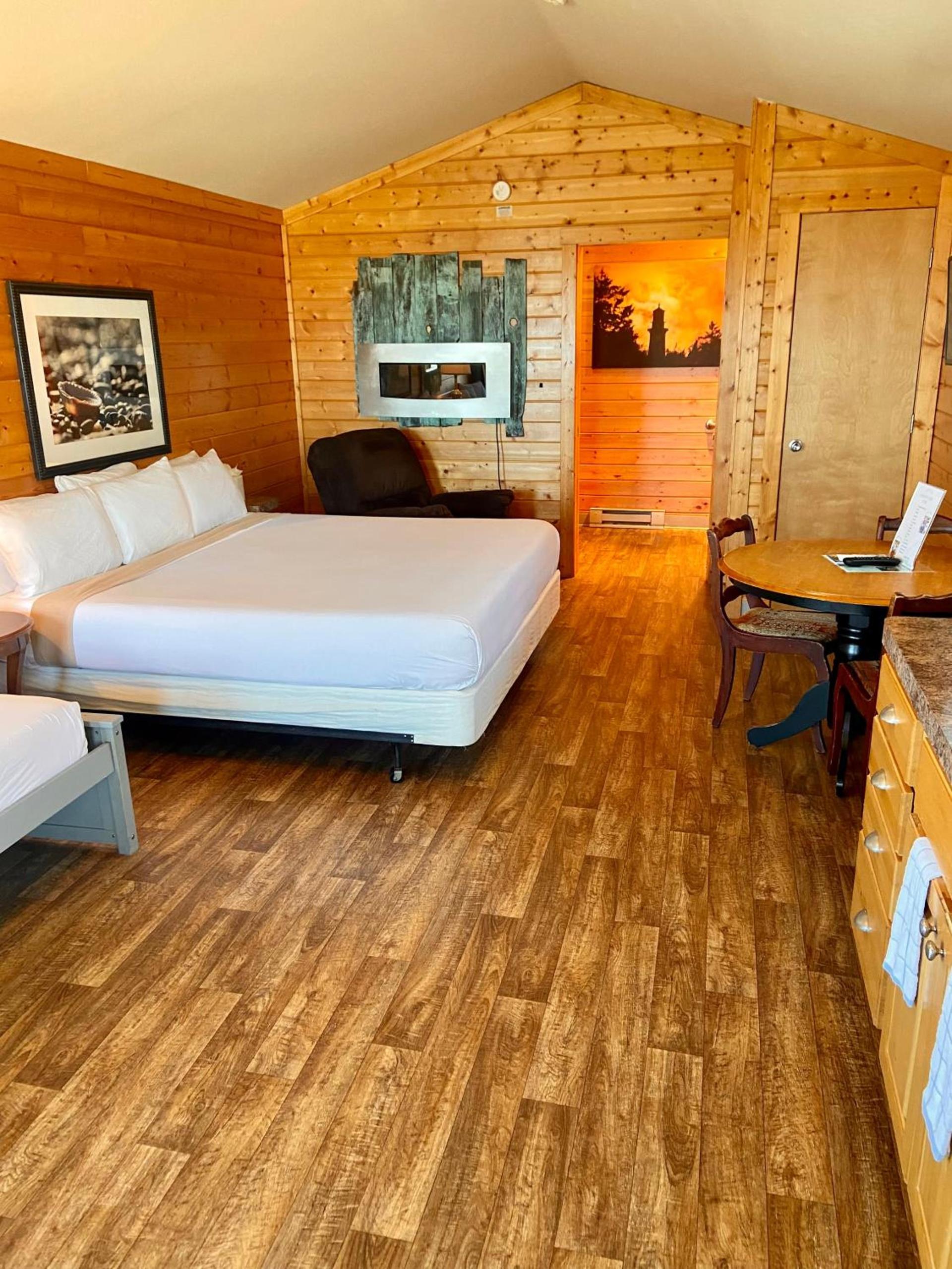 Westport Marina Cottages photo 11