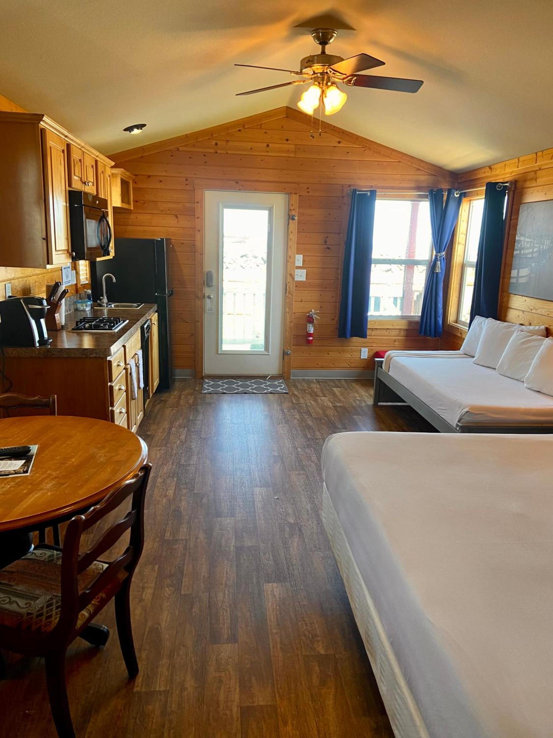 Westport Marina Cottages photo 13