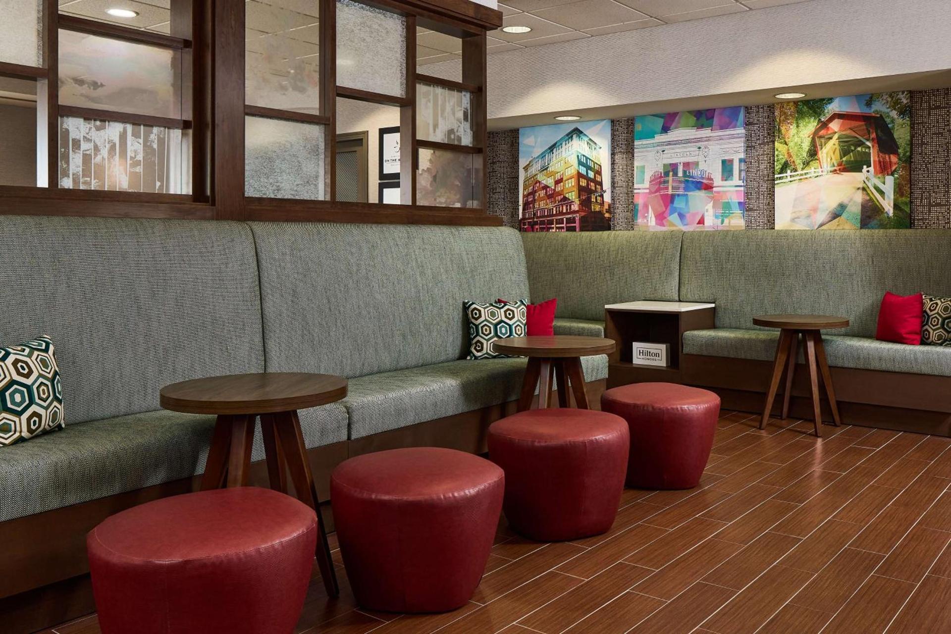 Hampton Inn Massillon photo 5