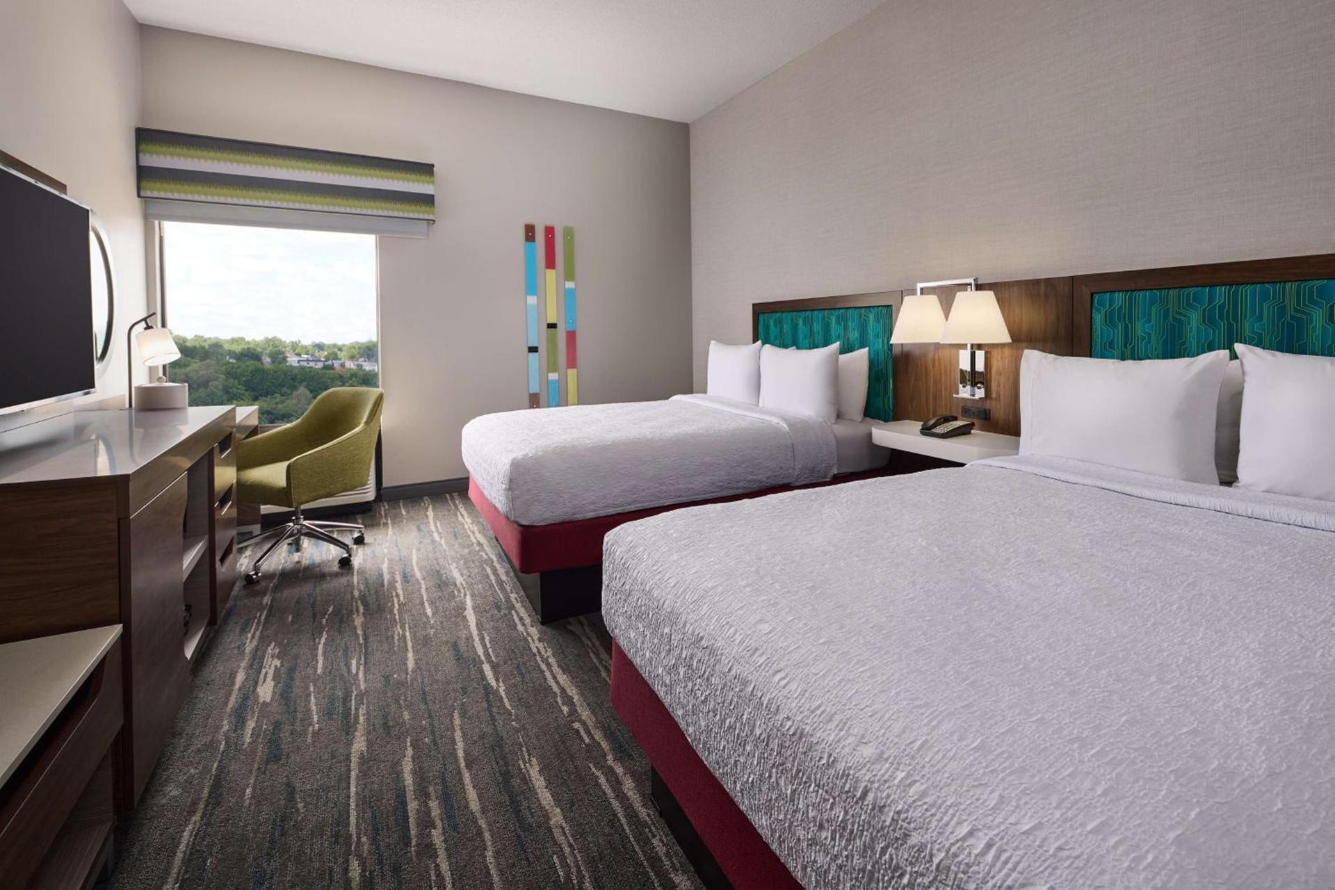 Hampton Inn Massillon photo 15