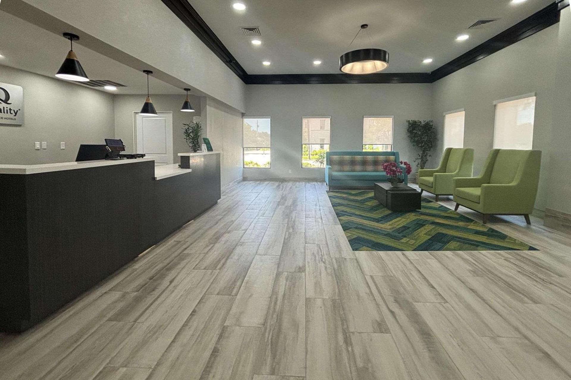 Quality Inn & Suites at Airport Blvd I-65 photo 7