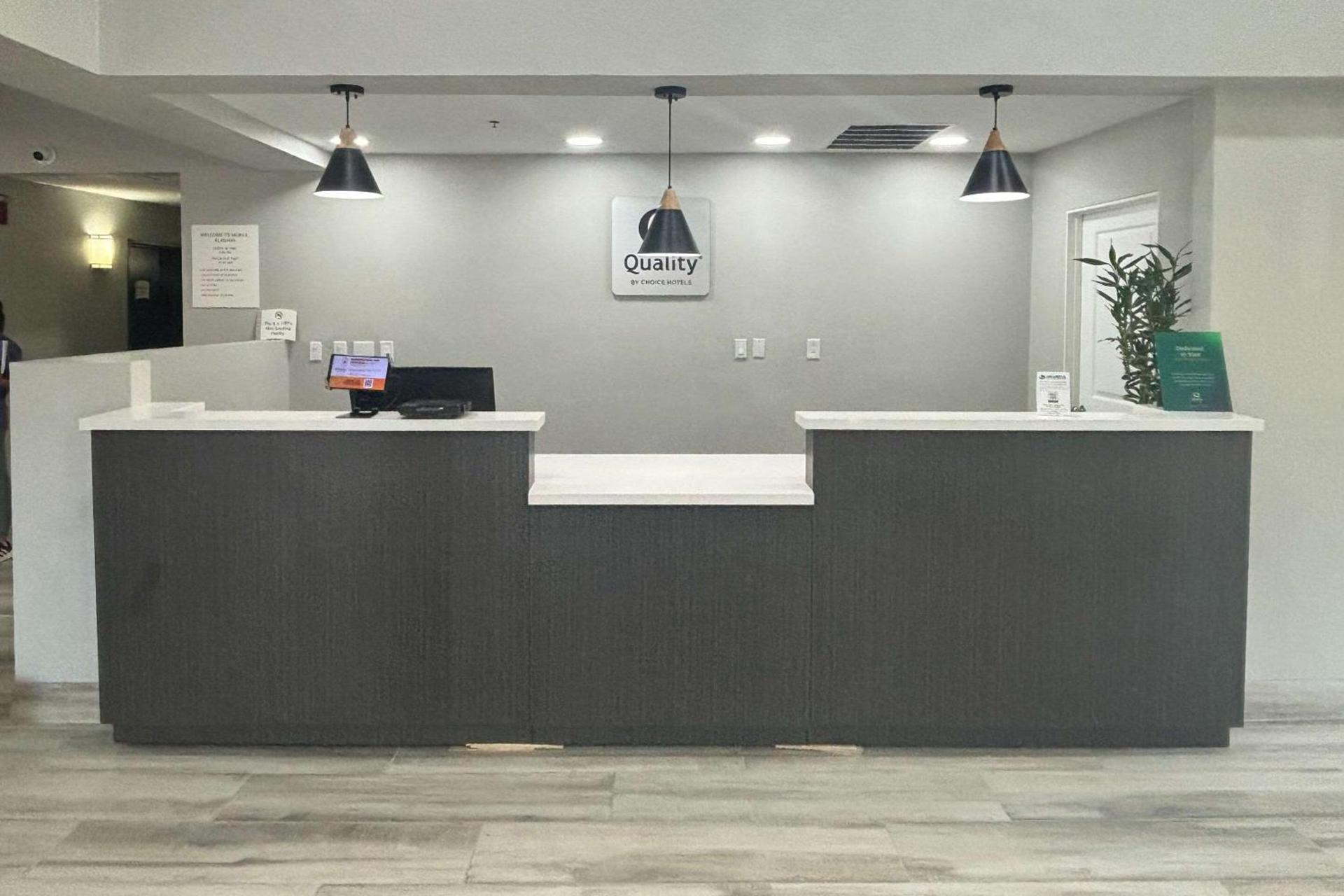 Quality Inn & Suites at Airport Blvd I-65 photo 5