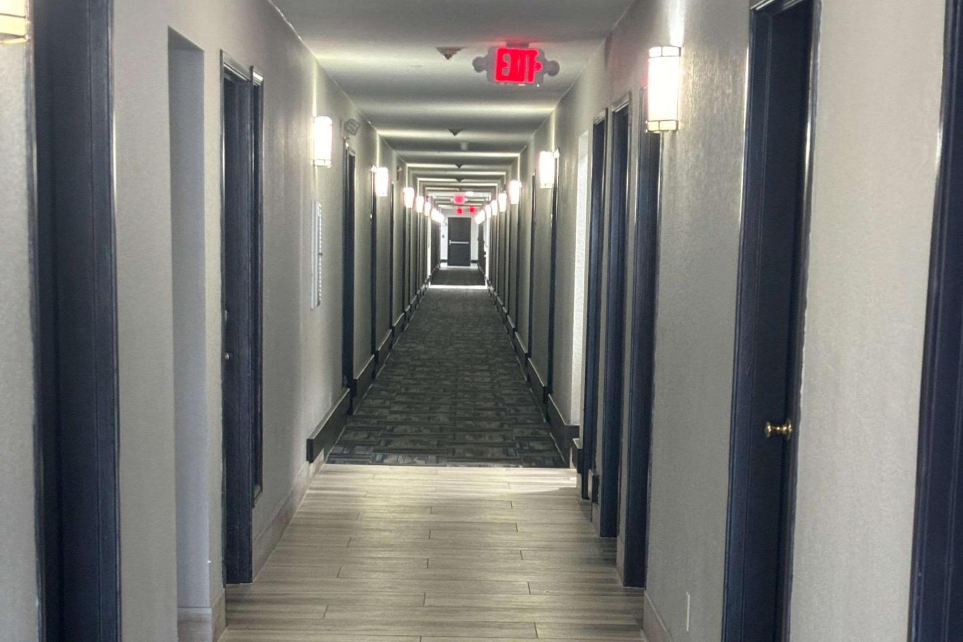 Quality Inn & Suites at Airport Blvd I-65 photo 13