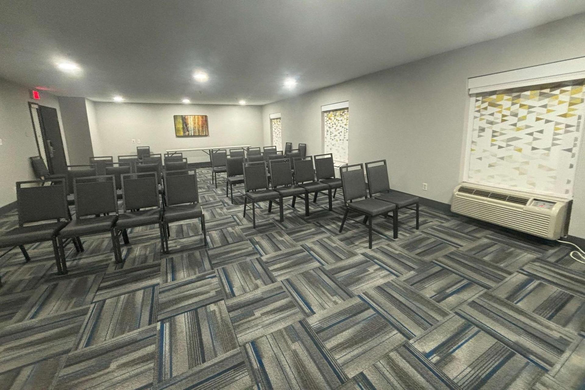 Quality Inn & Suites at Airport Blvd I-65 photo 24