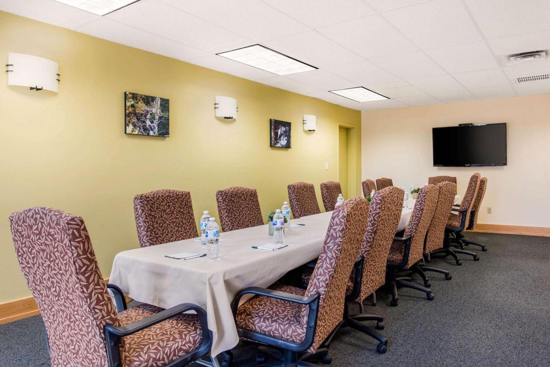 Quality Inn at Bangor Mall photo 32