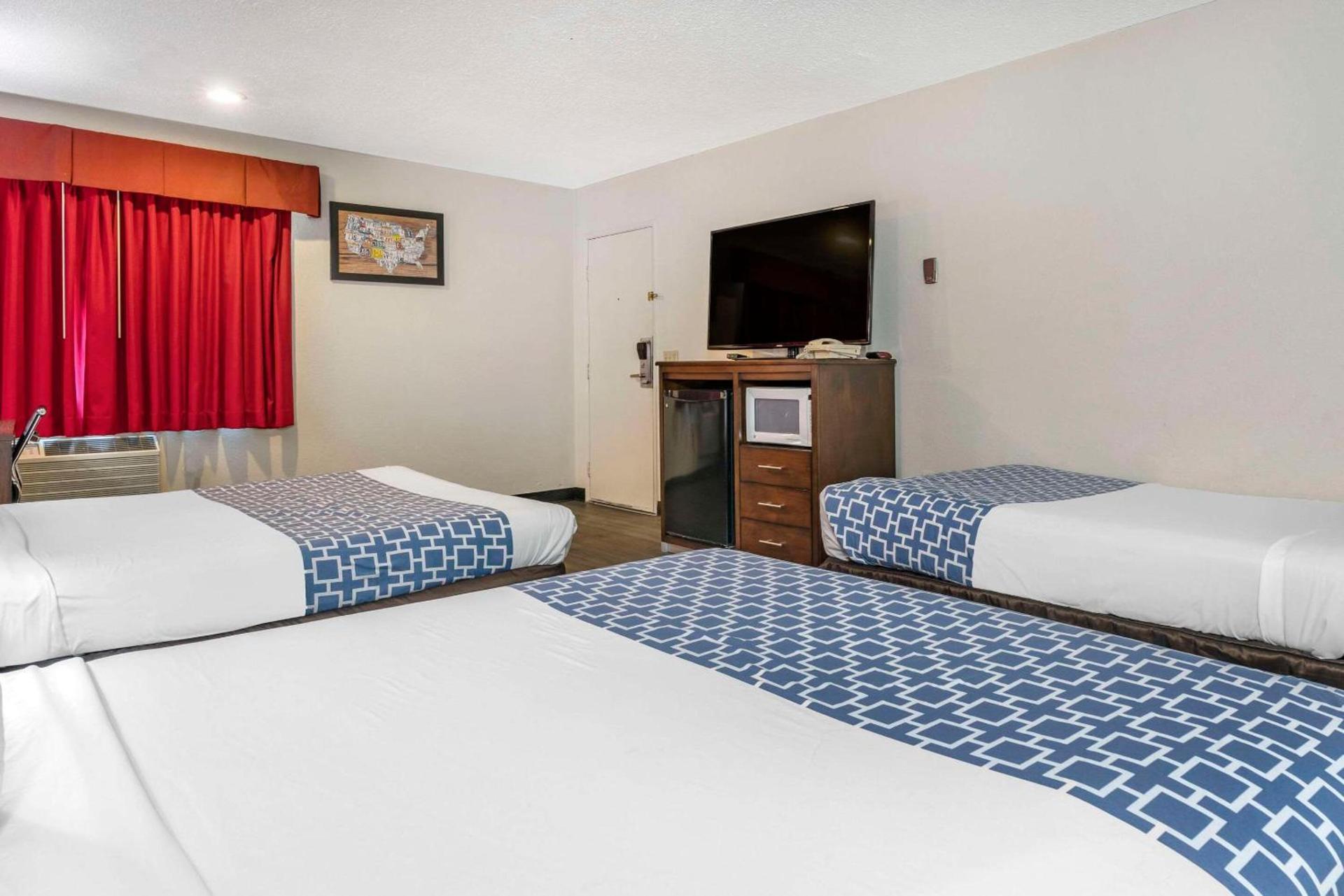 Econo Lodge Fallon Naval Air Station Area photo 9