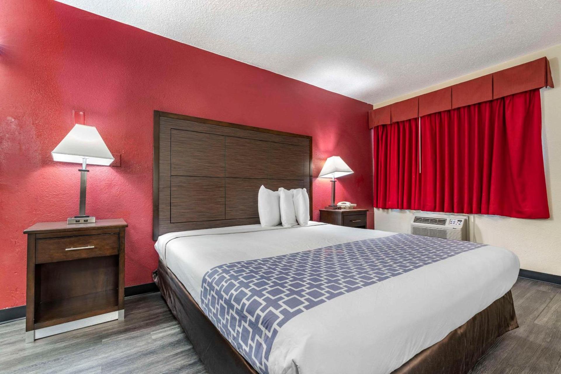 Econo Lodge Fallon Naval Air Station Area photo 15