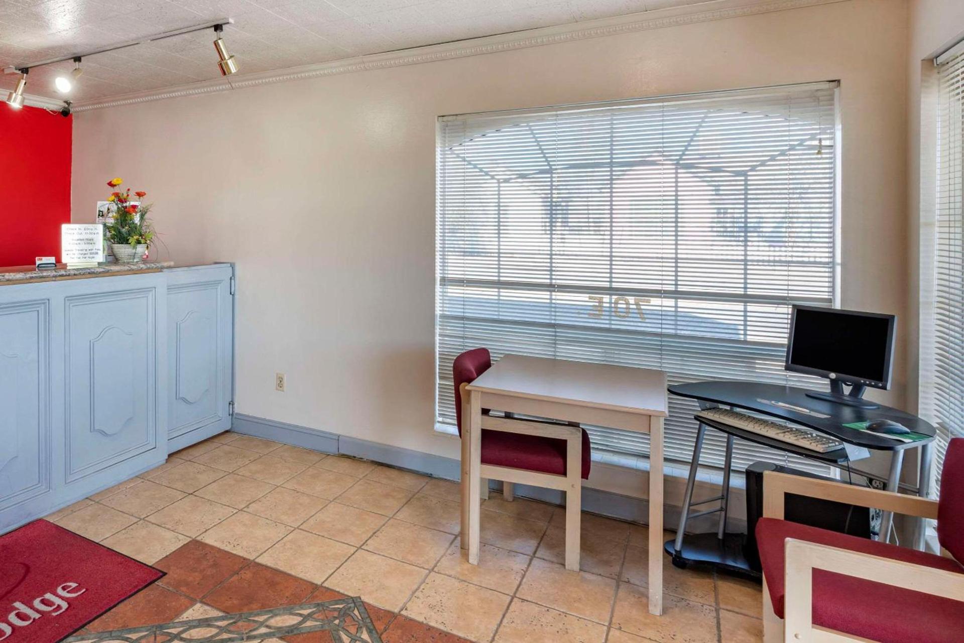 Econo Lodge Fallon Naval Air Station Area photo 26