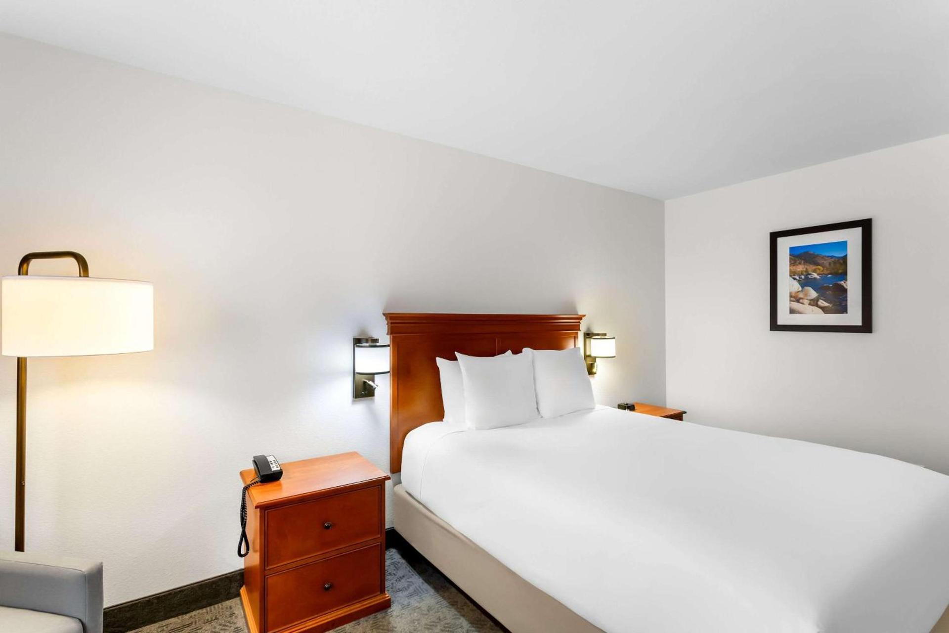 Comfort Inn & Suites Susanville photo 7