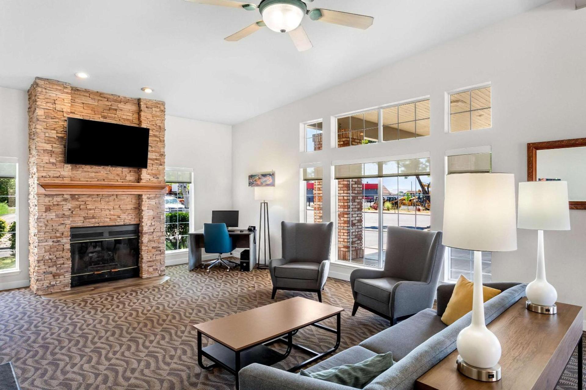 Comfort Inn & Suites Susanville photo 6