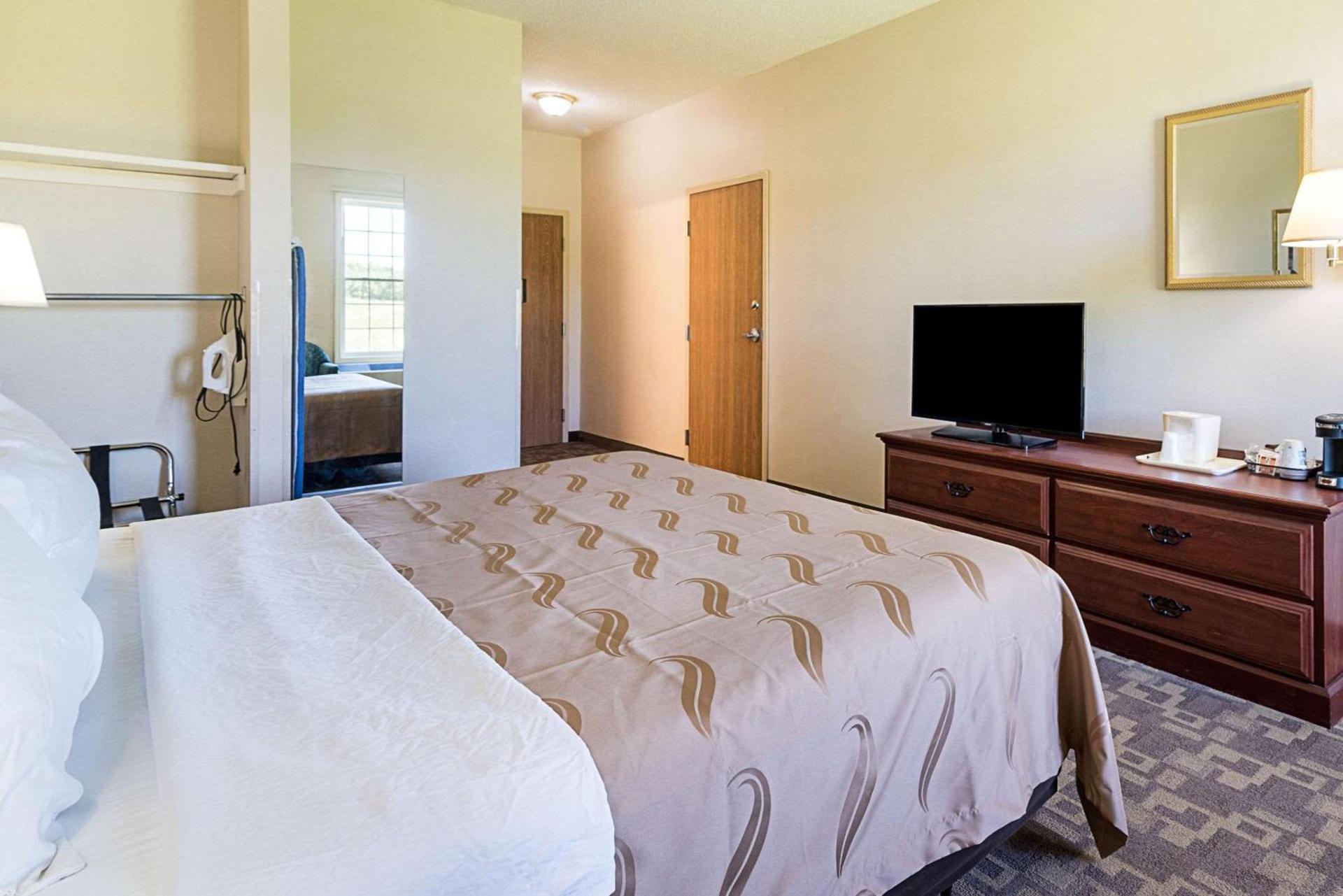 Quality Inn & Suites Schoharie near Howe Caverns photo 11