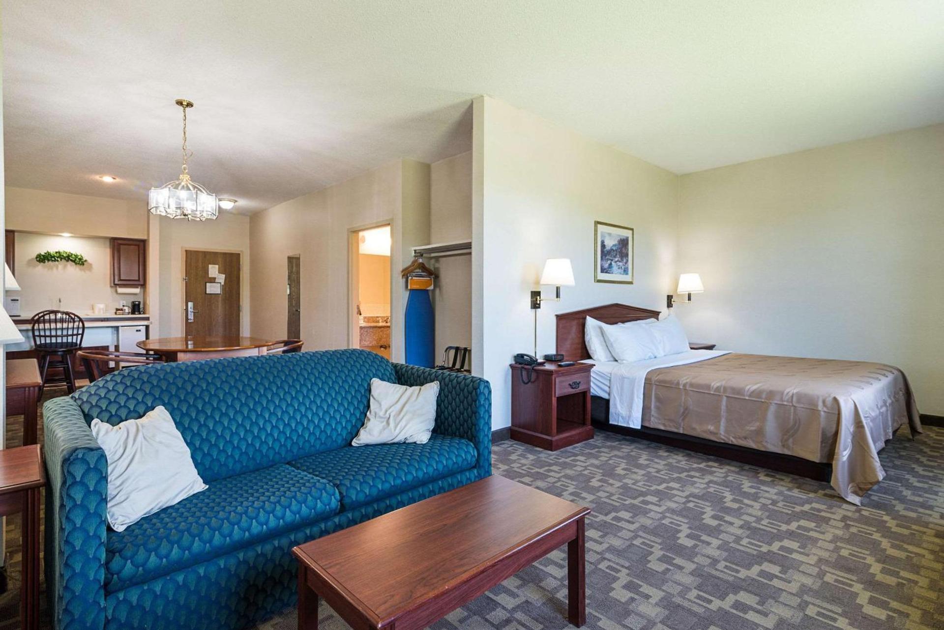 Quality Inn & Suites Schoharie near Howe Caverns photo 16