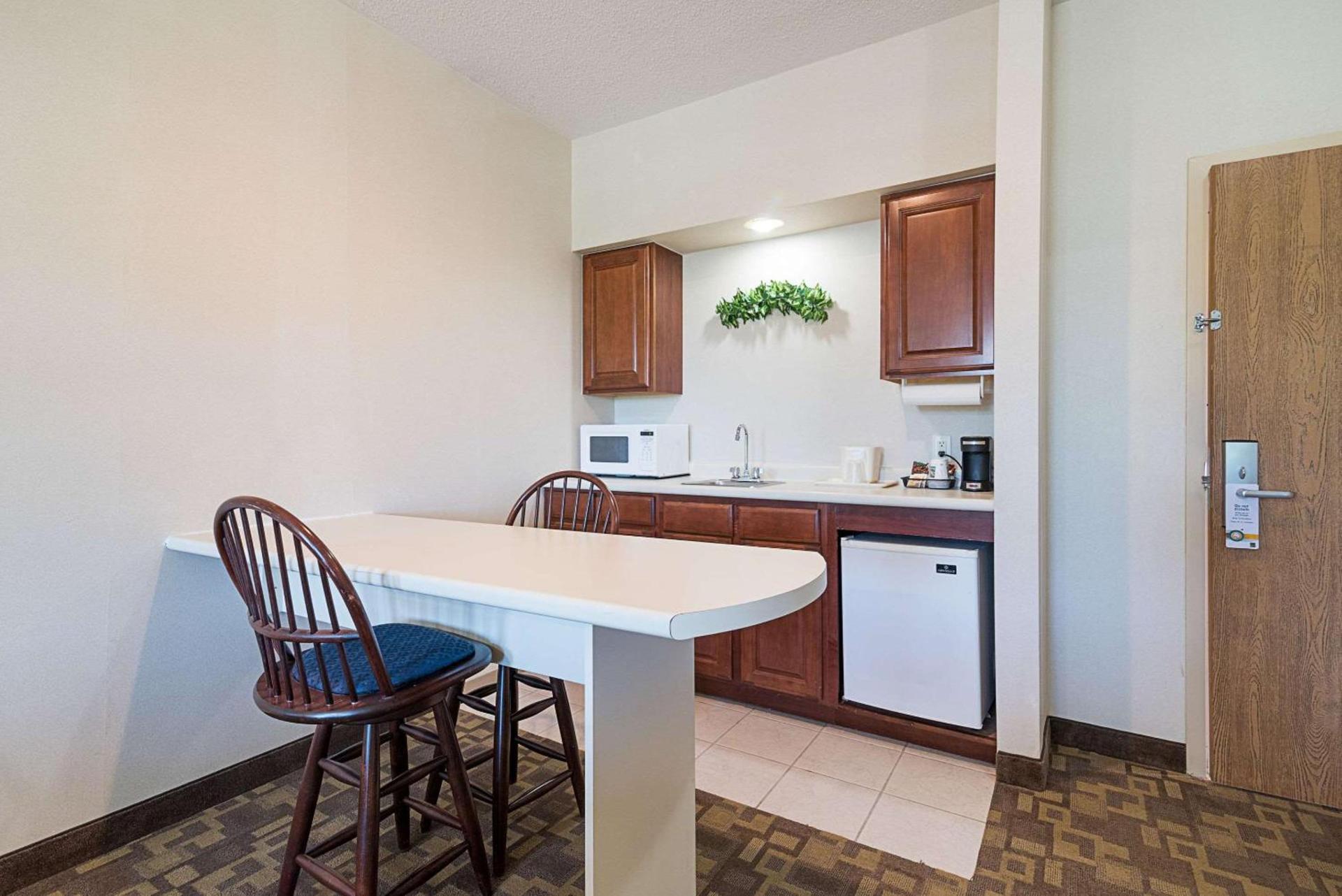 Quality Inn & Suites Schoharie near Howe Caverns photo 19
