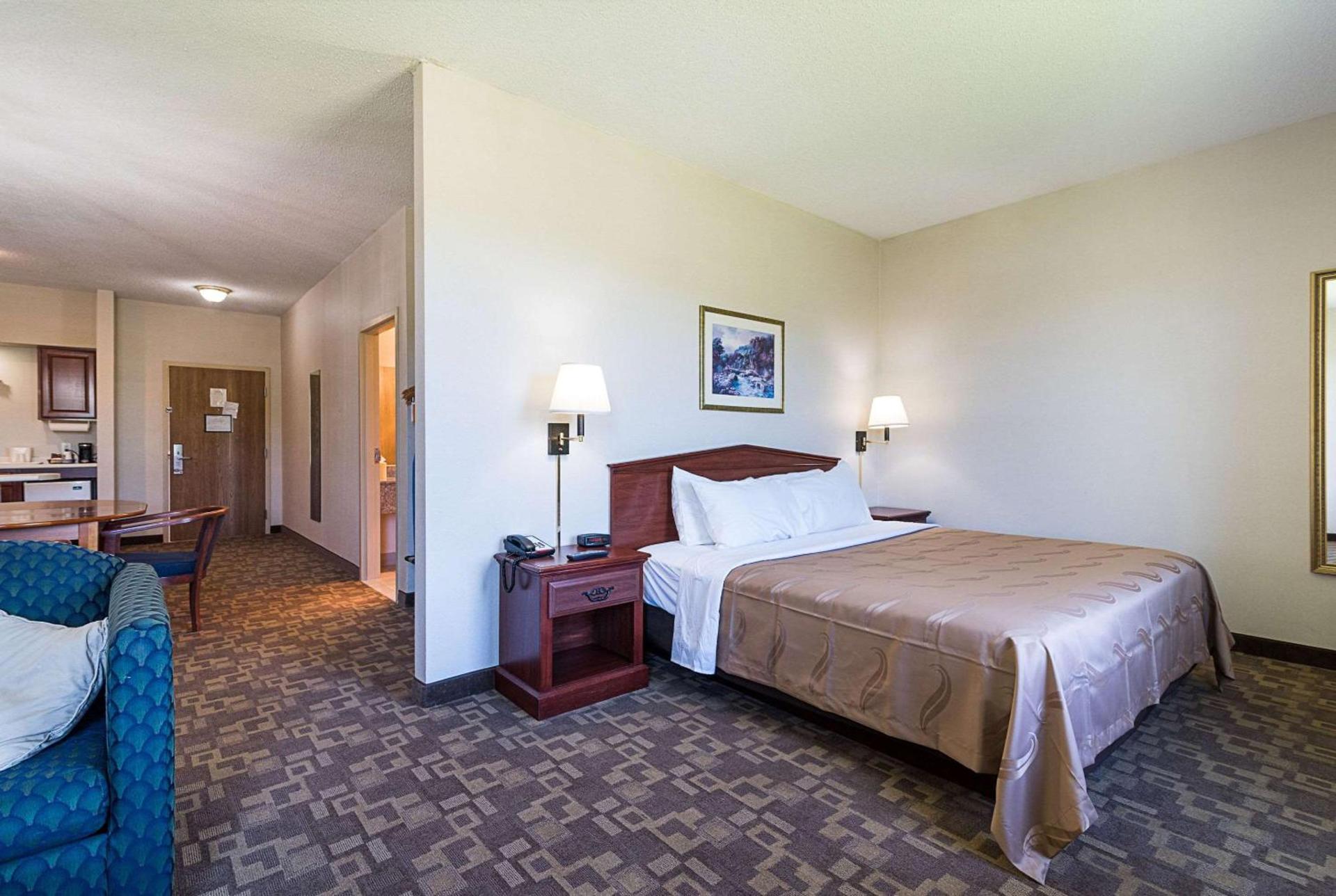 Quality Inn & Suites Schoharie near Howe Caverns photo 20