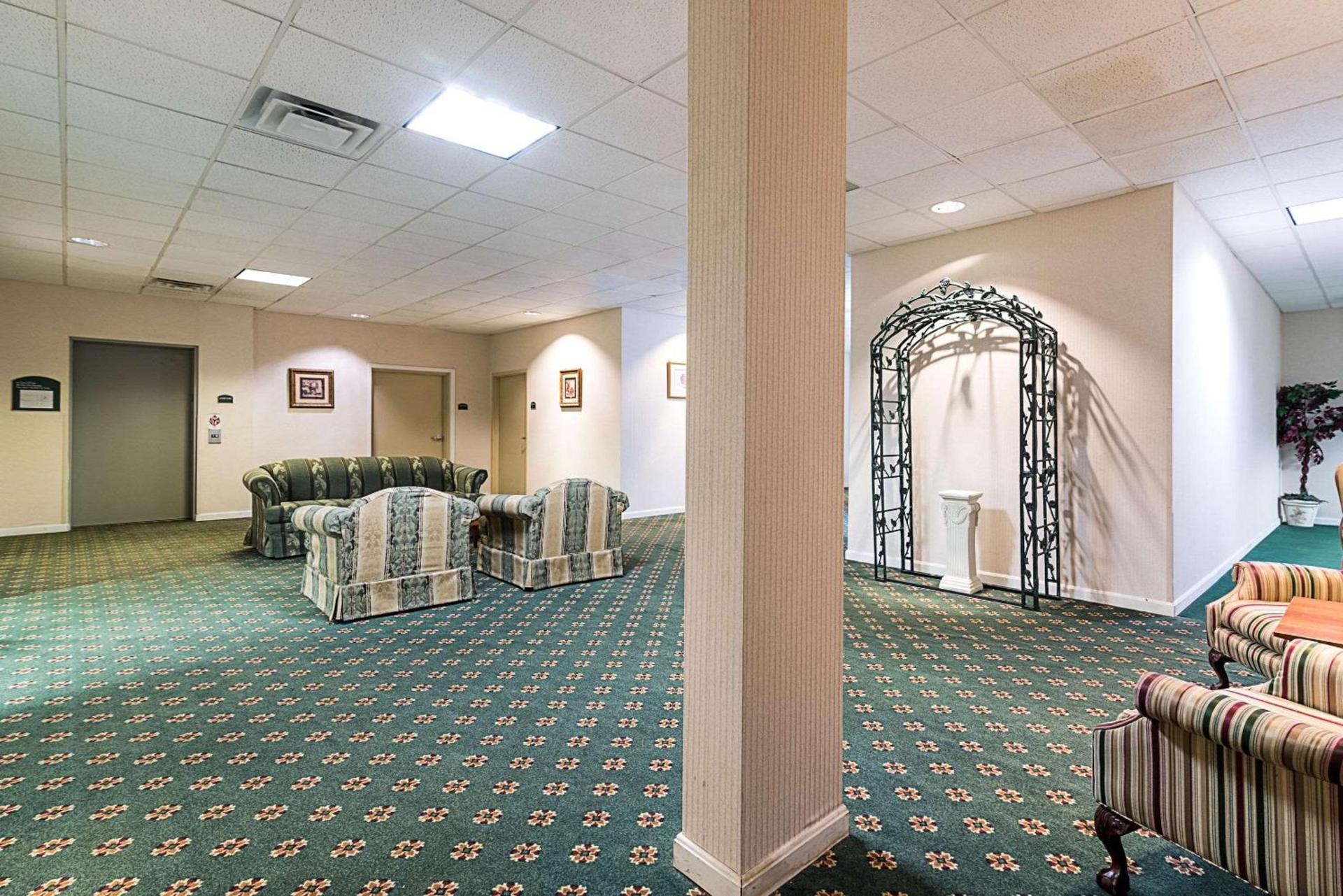 Quality Inn & Suites Schoharie near Howe Caverns photo 34