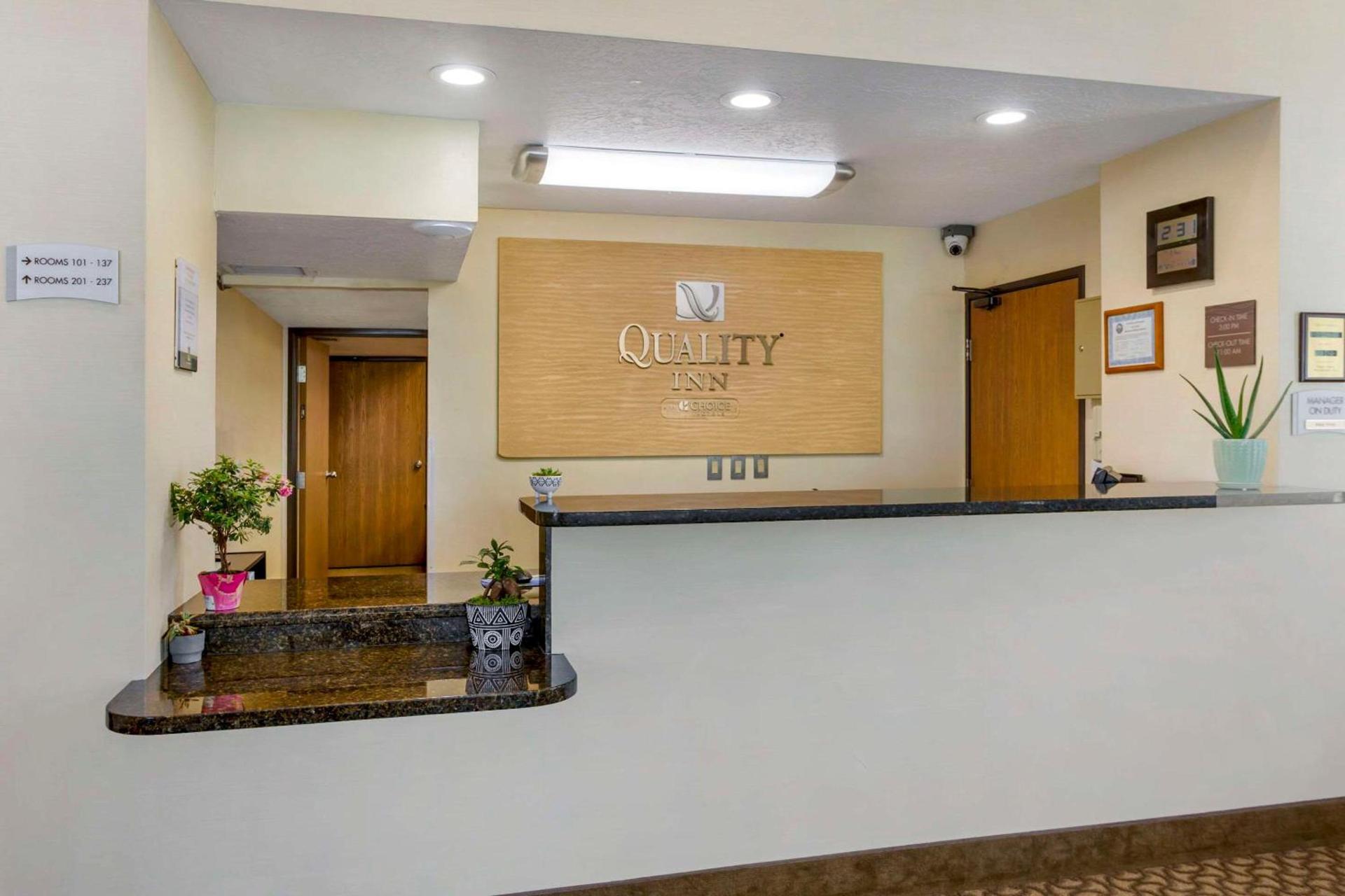 Quality Inn Logan near University photo 9