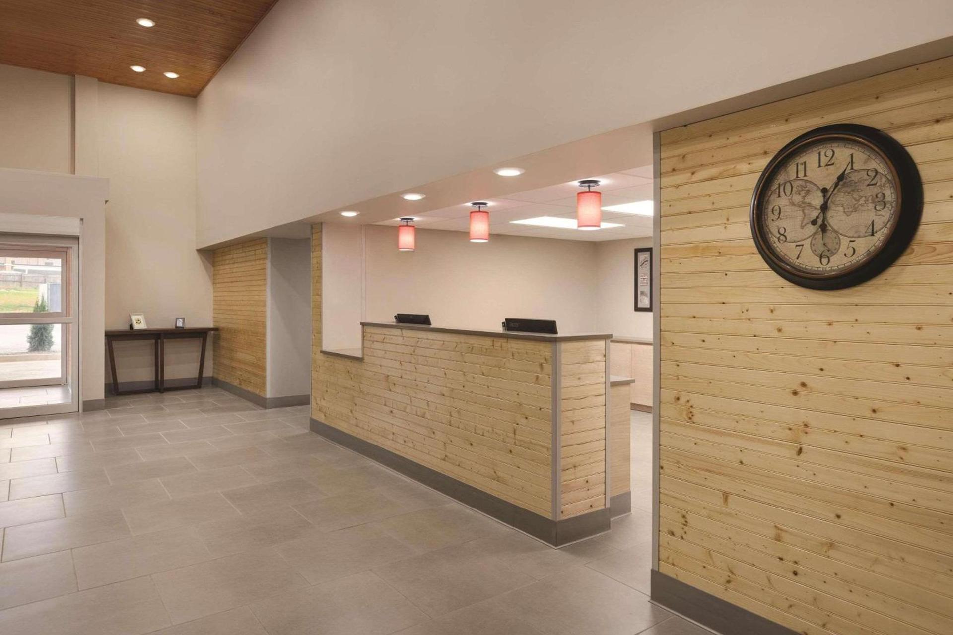 Country Inn & Suites by Radisson, Macon West, GA photo 5