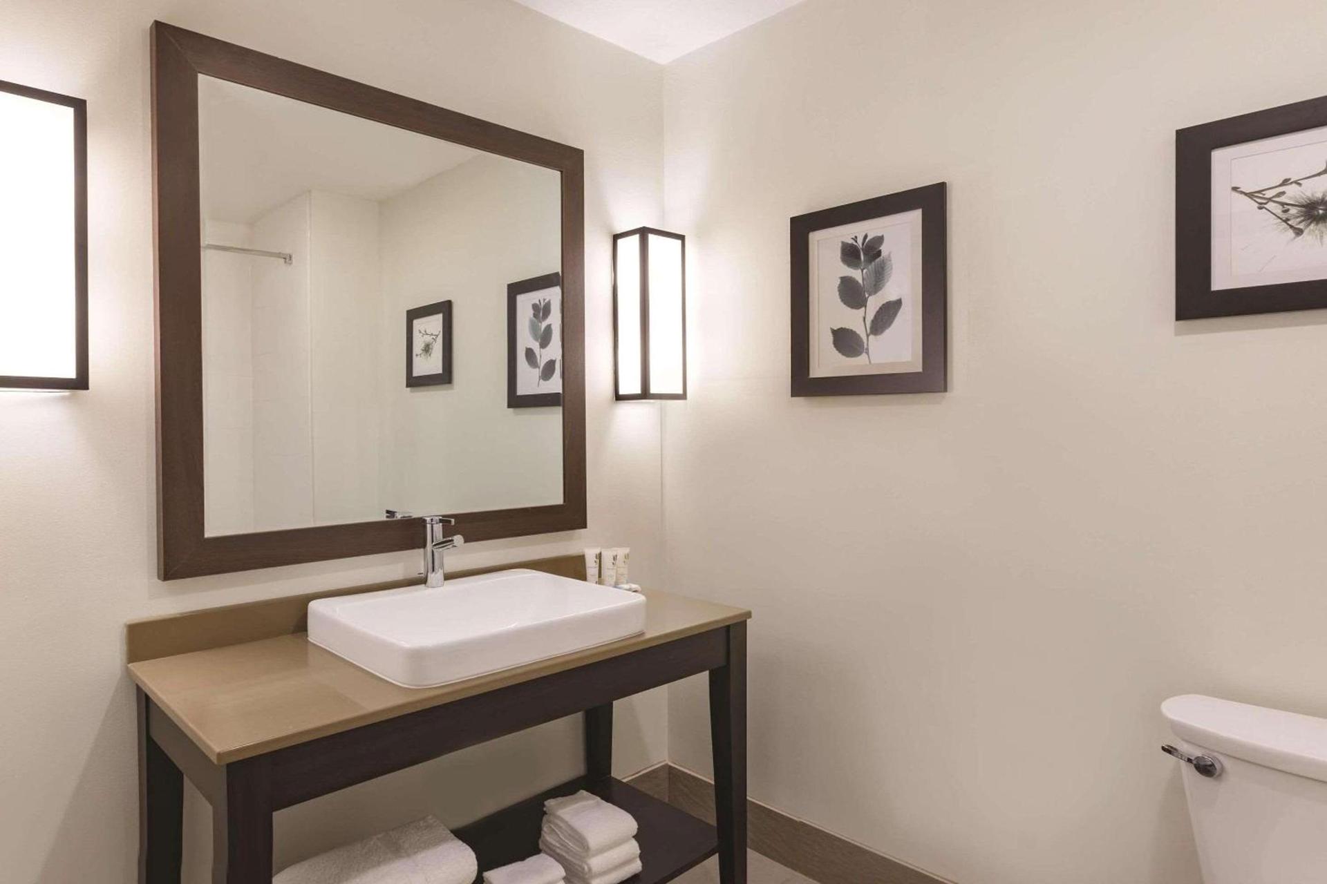 Country Inn & Suites by Radisson, Macon West, GA photo 11