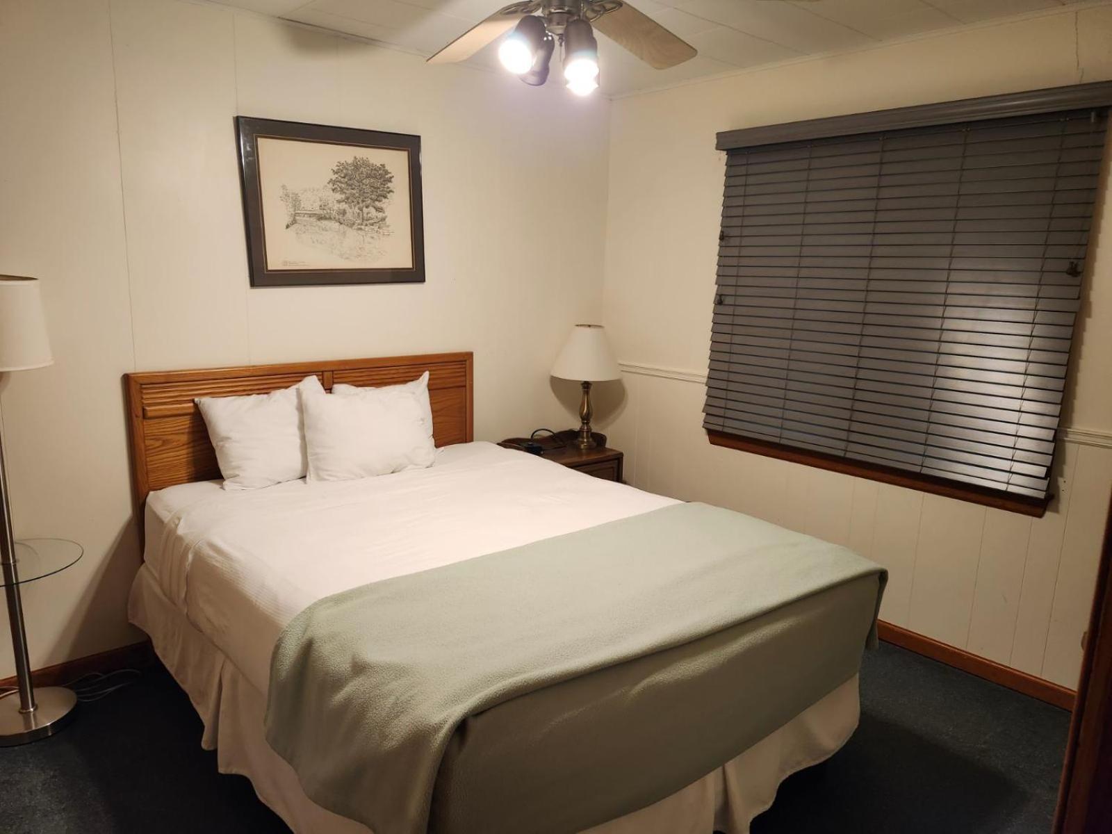 Montauk Lodge photo 12