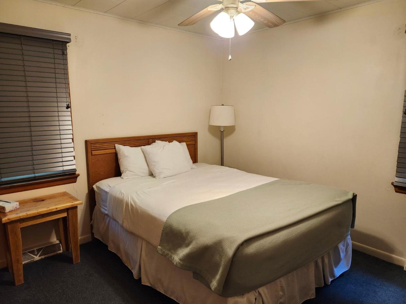 Montauk Lodge photo 2