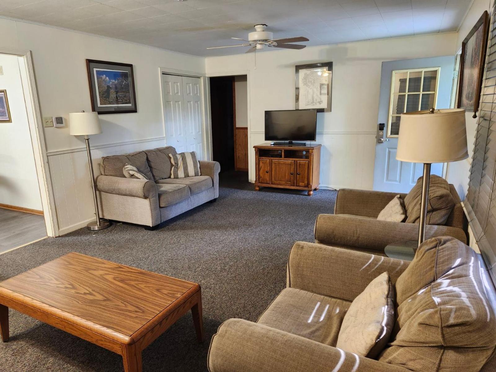 Montauk Lodge photo 4