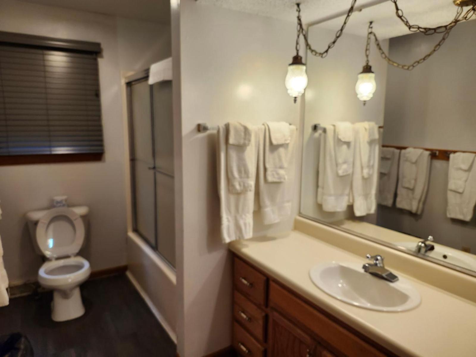 Montauk Lodge photo 9