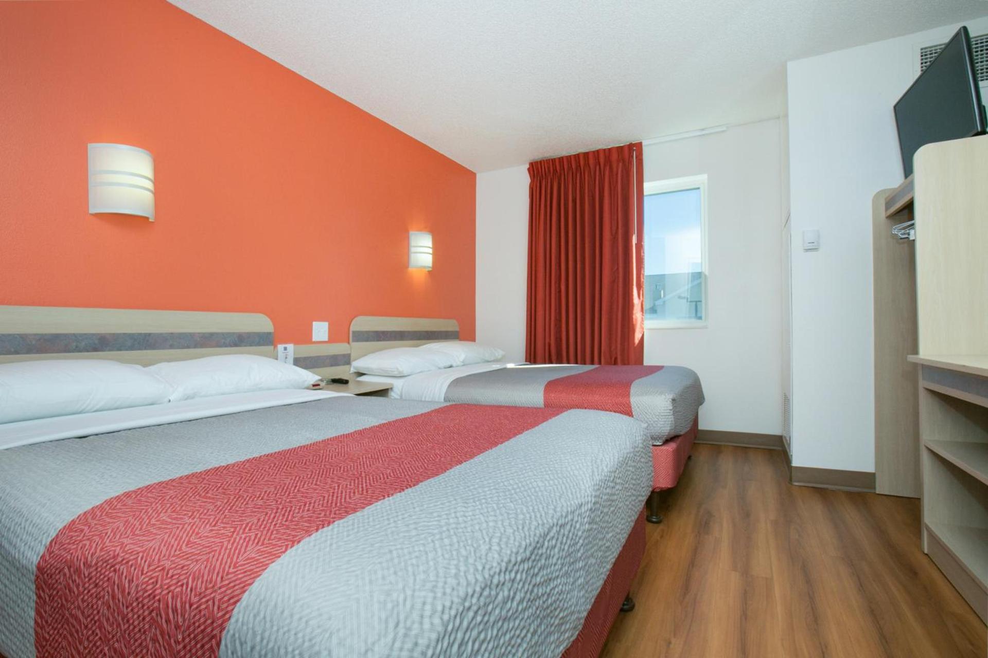 Motel 6-Brooklyn Center, MN - Minneapolis photo 8