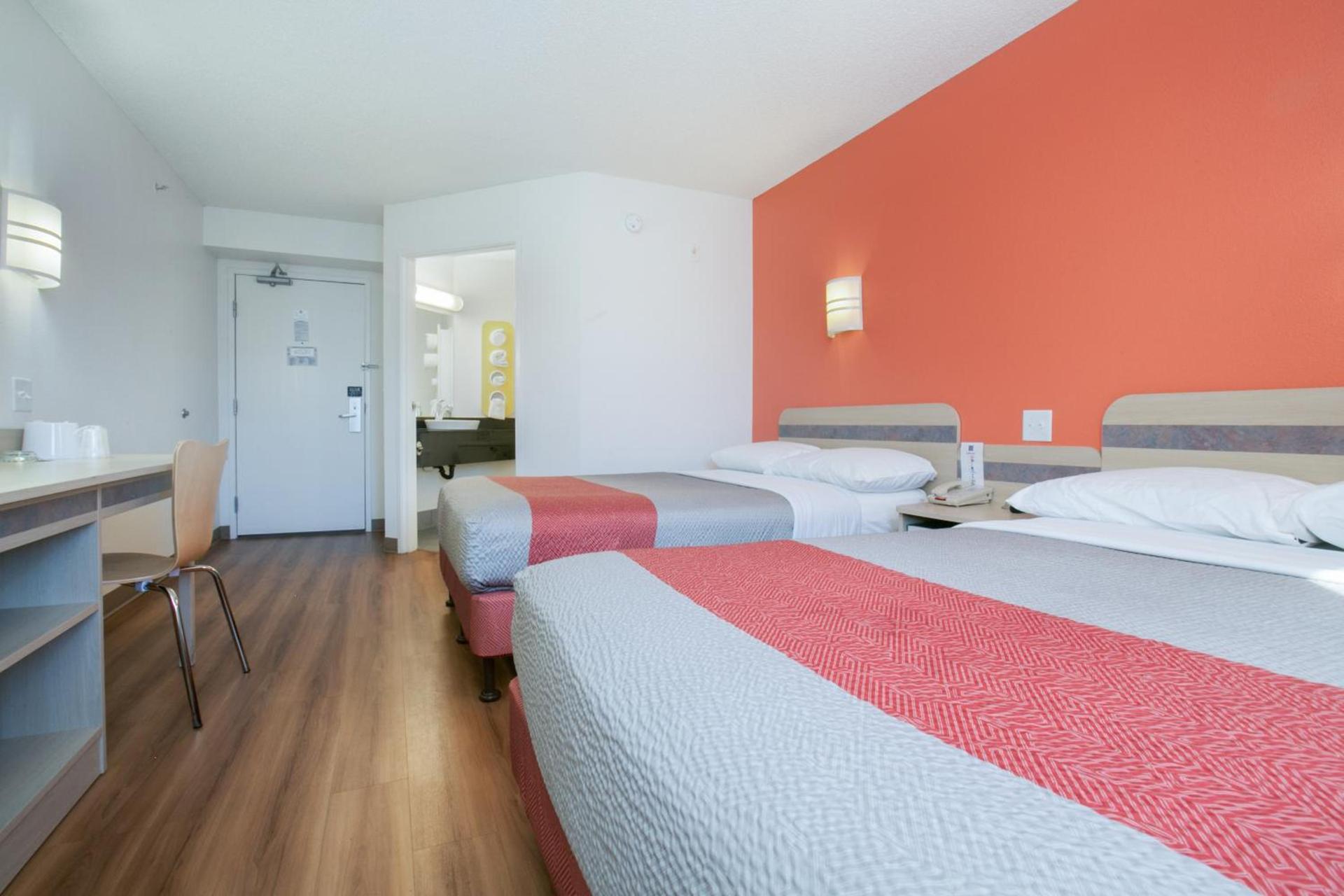 Motel 6-Brooklyn Center, MN - Minneapolis photo 20