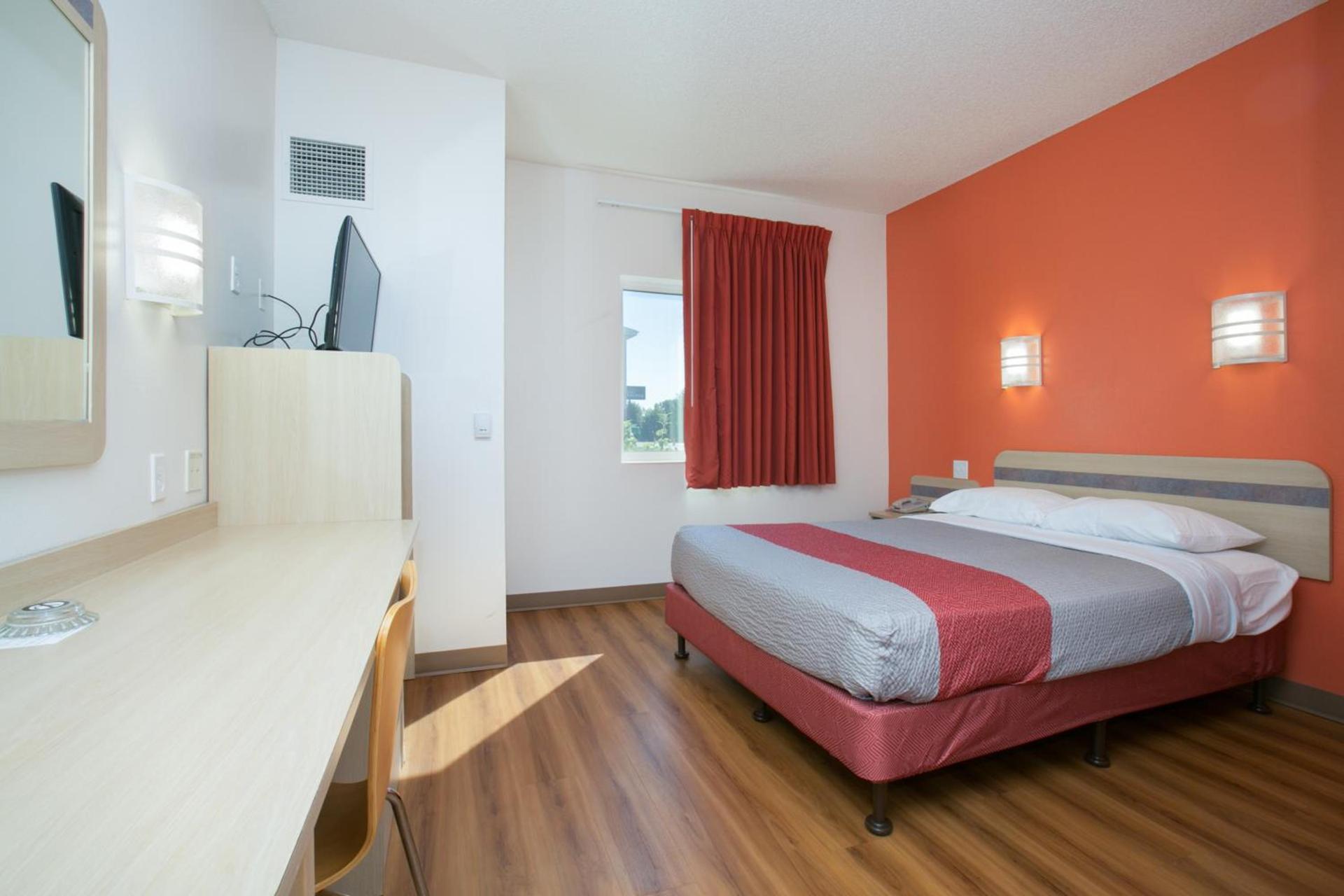Motel 6-Brooklyn Center, MN - Minneapolis photo 21