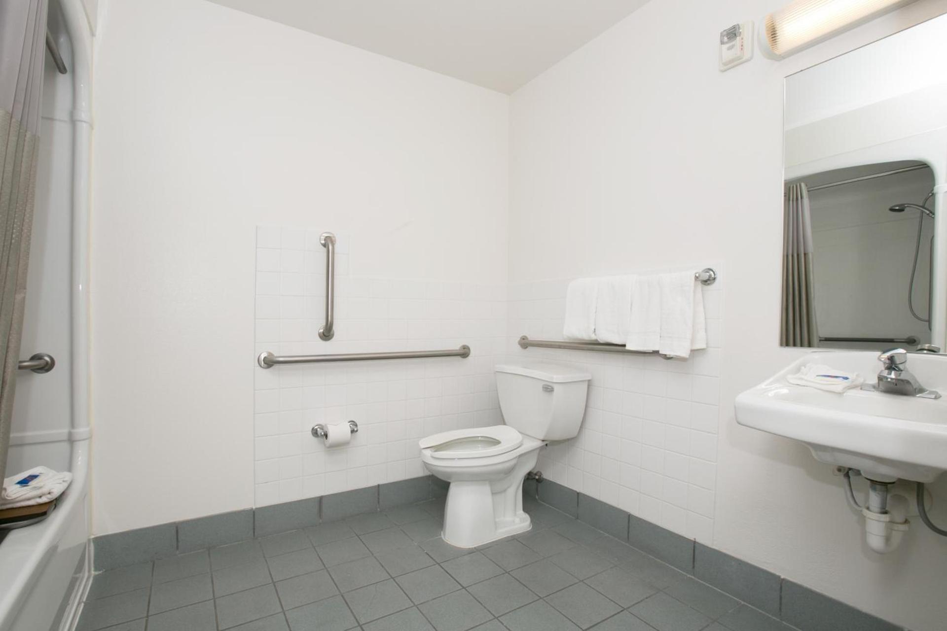 Motel 6-Brooklyn Center, MN - Minneapolis photo 45