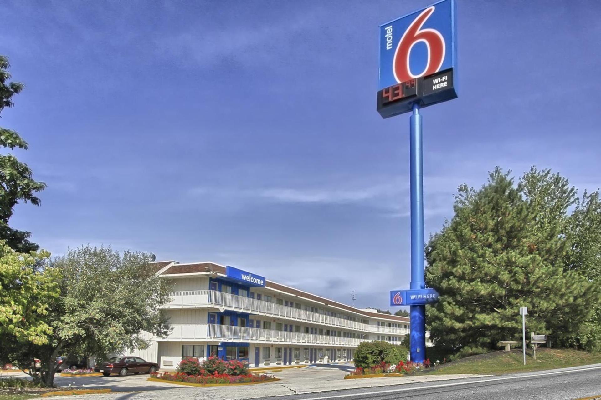 Motel 6-New Cumberland, PA - Harrisburg - Hershey South photo 2