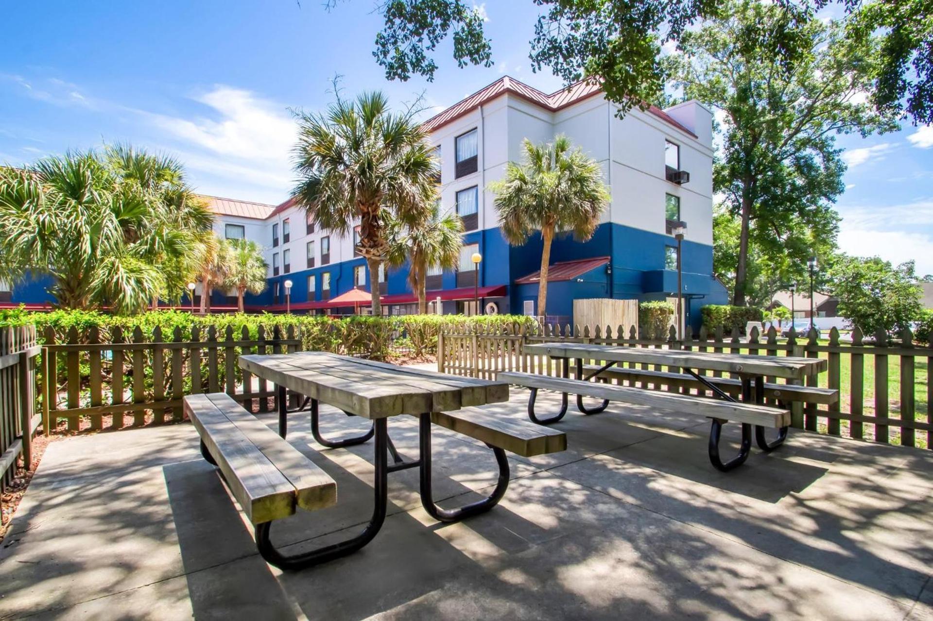Red Roof Inn Myrtle Beach Hotel - Market Commons photo 11