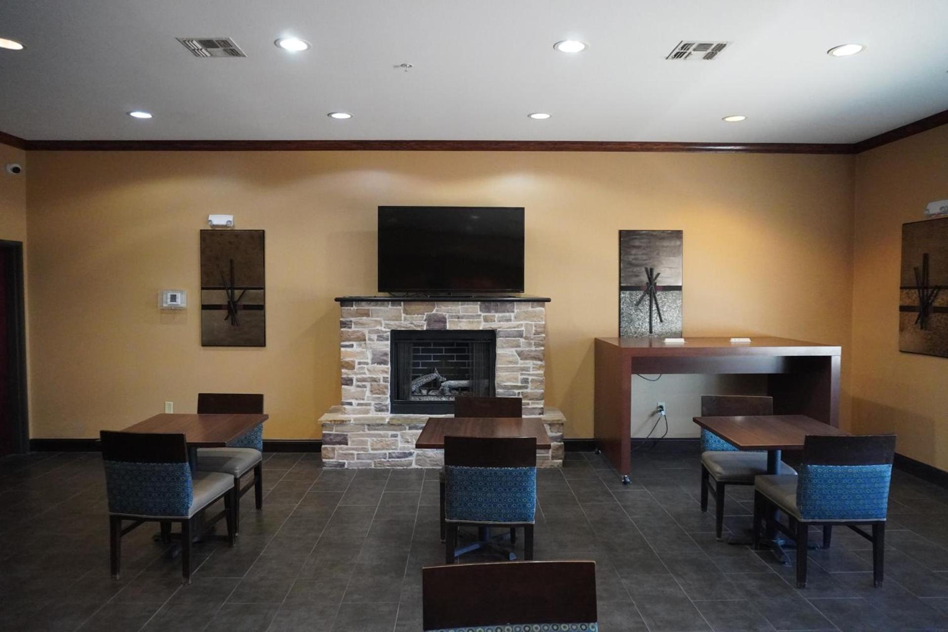 Comfort Inn & Suites Monahans I-20 photo 37