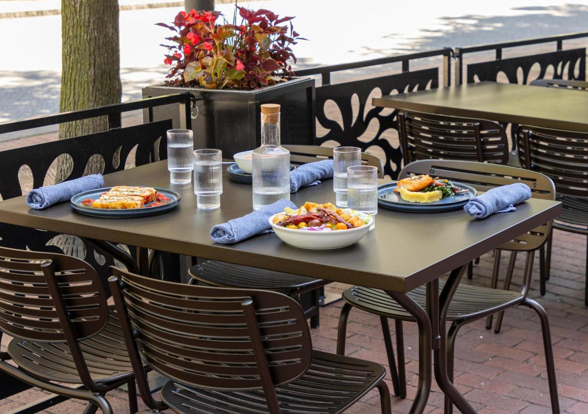 Crowne Plaza Cleveland at Playhouse Square by IHG photo 92