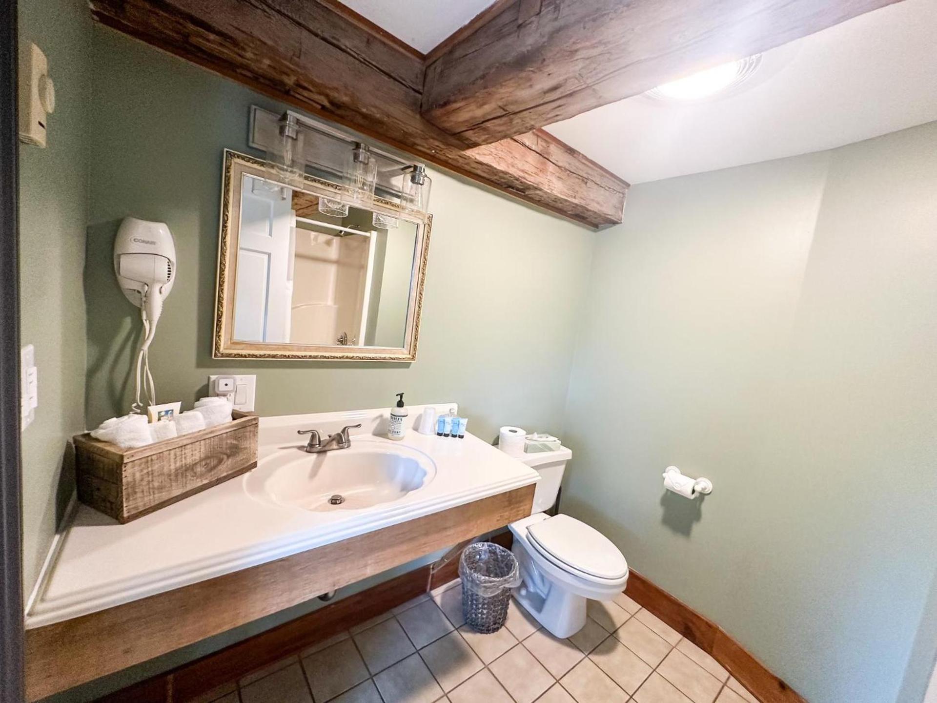 The Black Walnut Inn photo 12