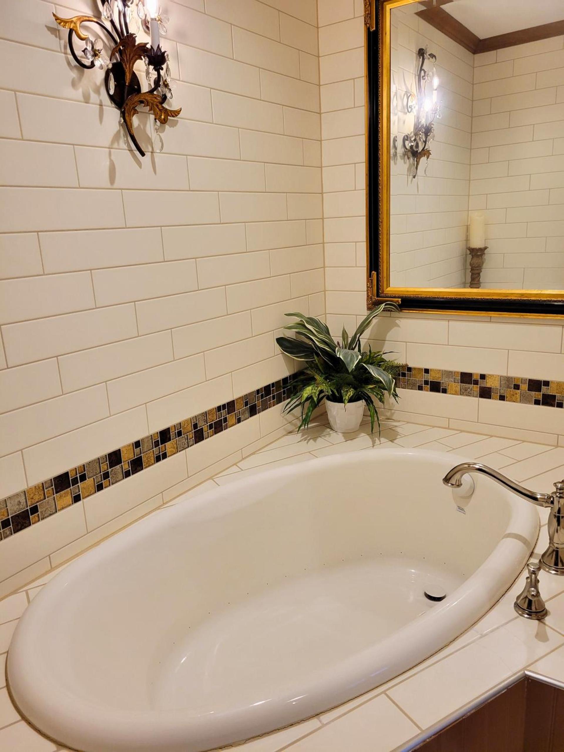 Altland House Inn & Suites photo 84