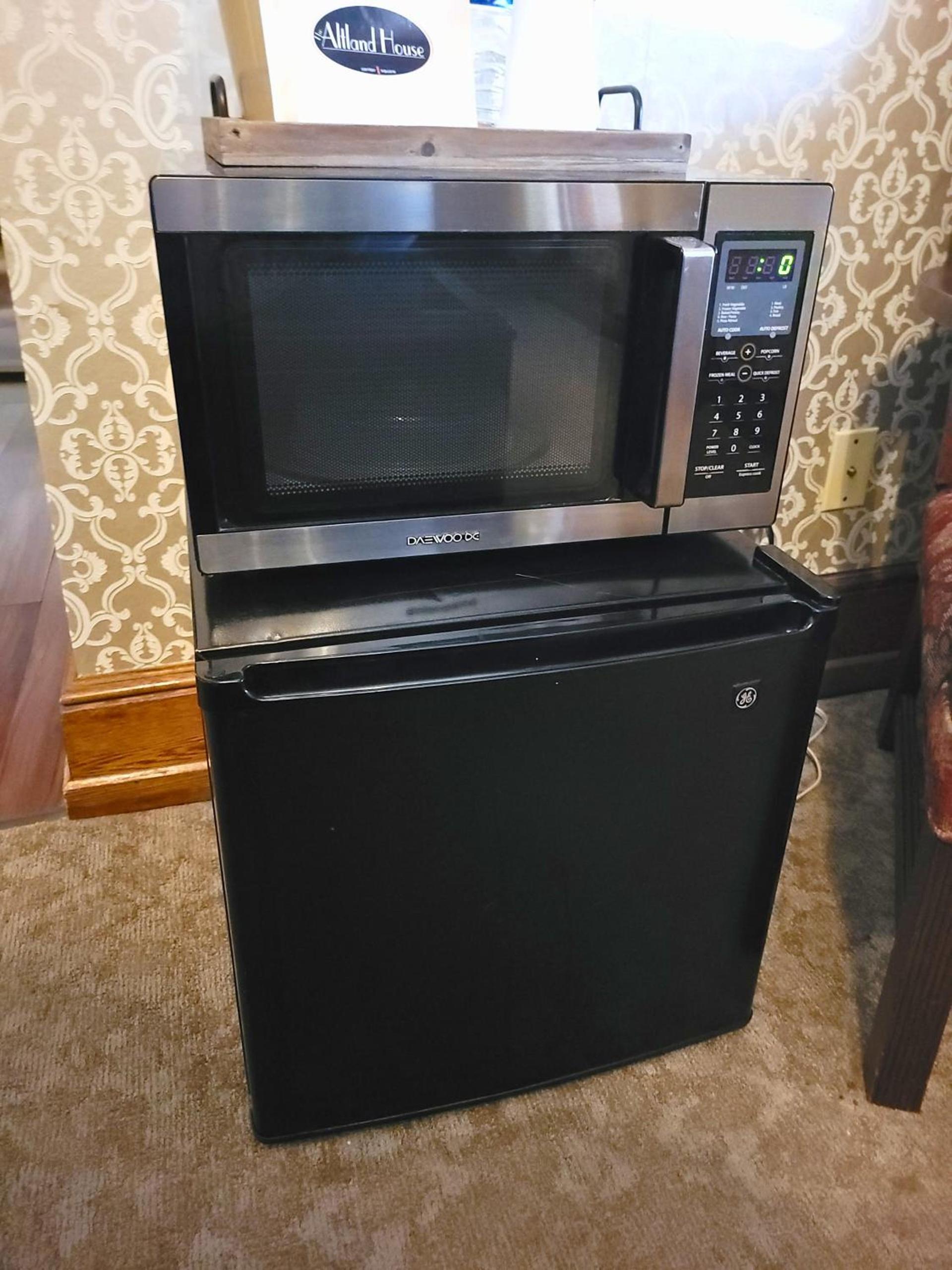 Altland House Inn & Suites photo 98