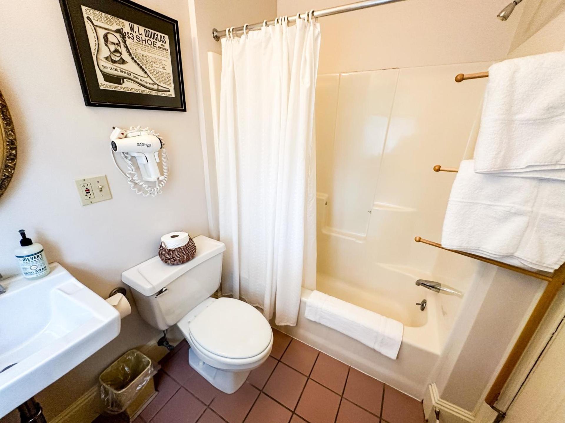 The Black Walnut Inn photo 24