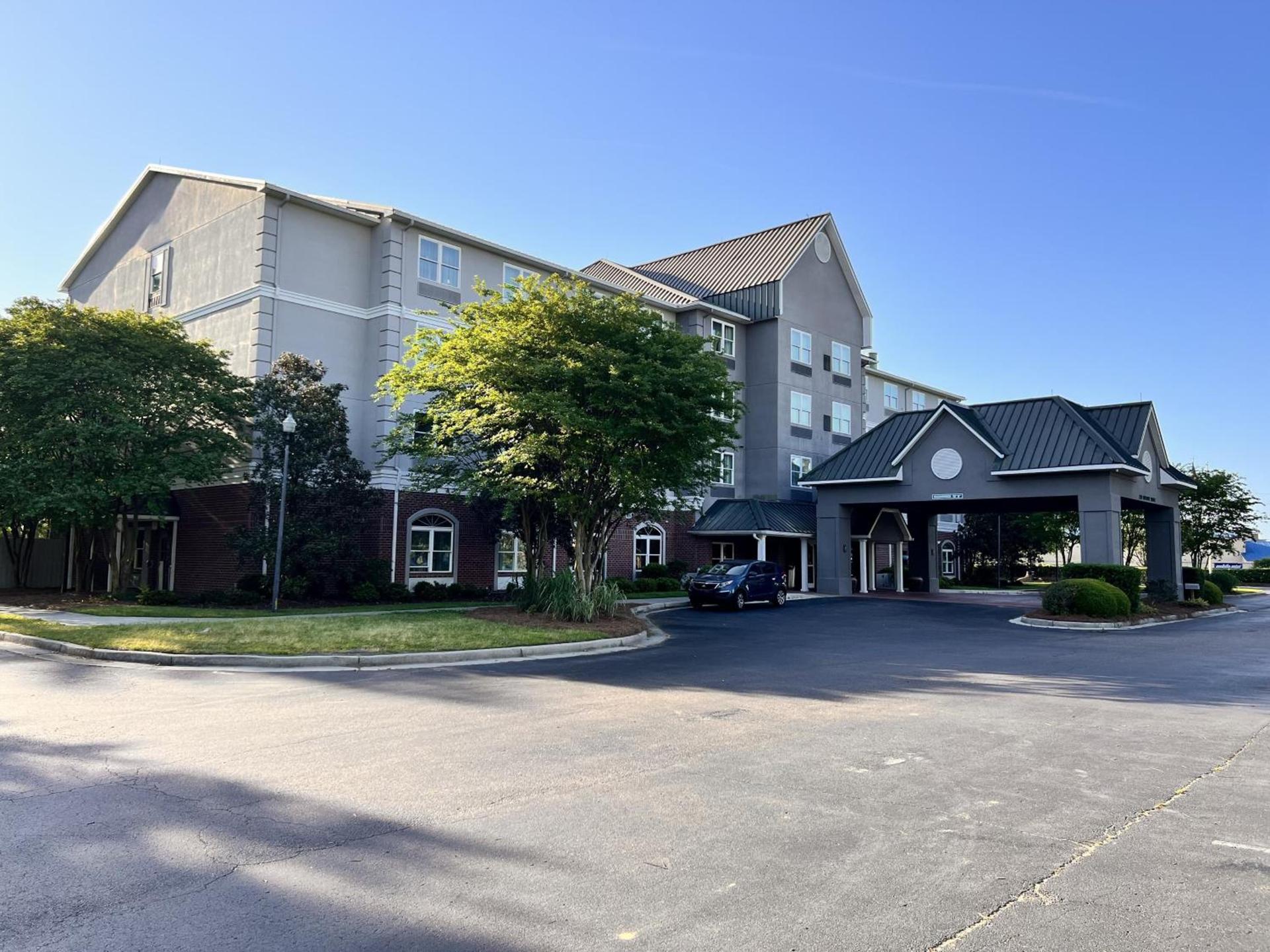 Spark by Hilton Summerville photo 2