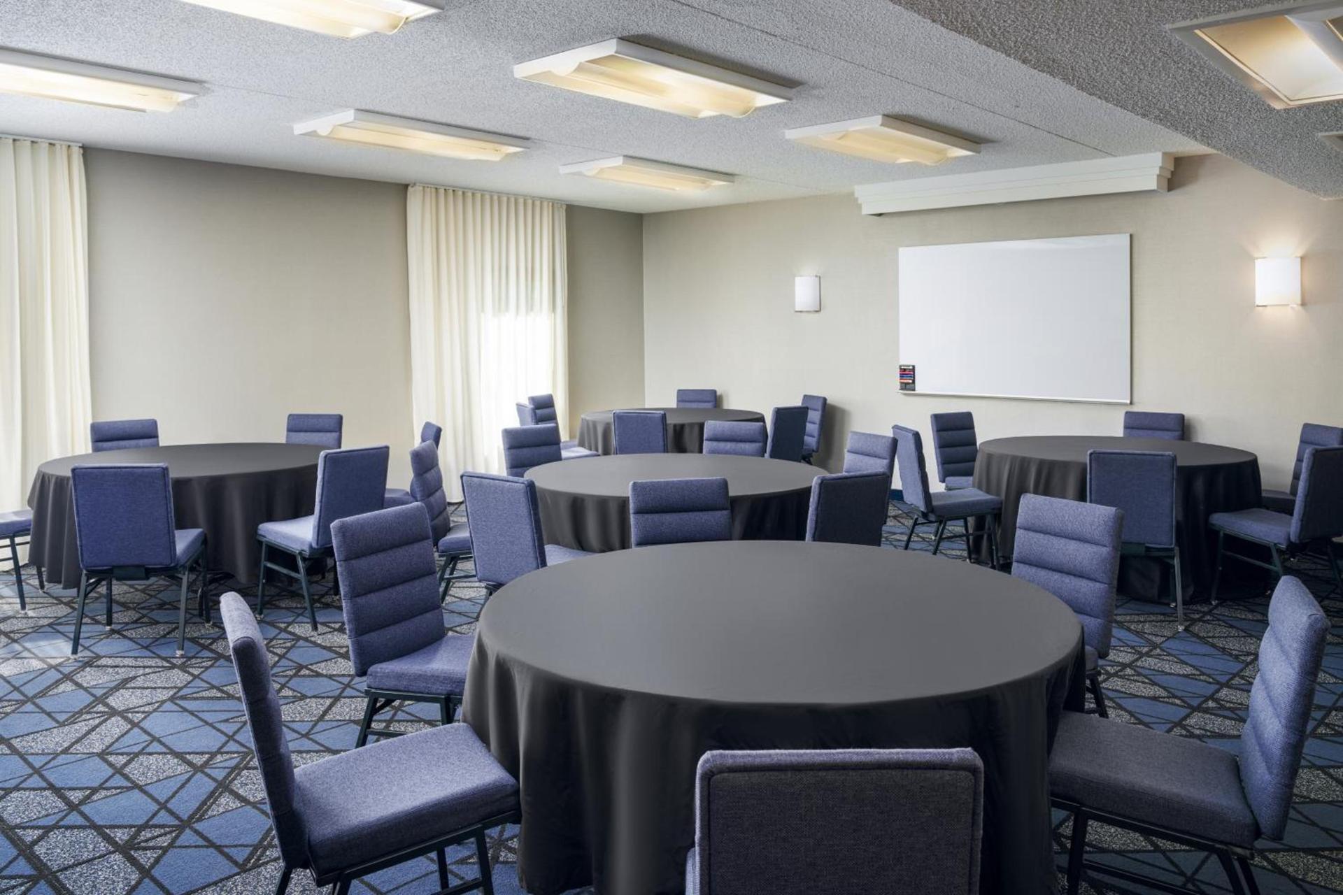 Courtyard by Marriott Little Rock West photo 32