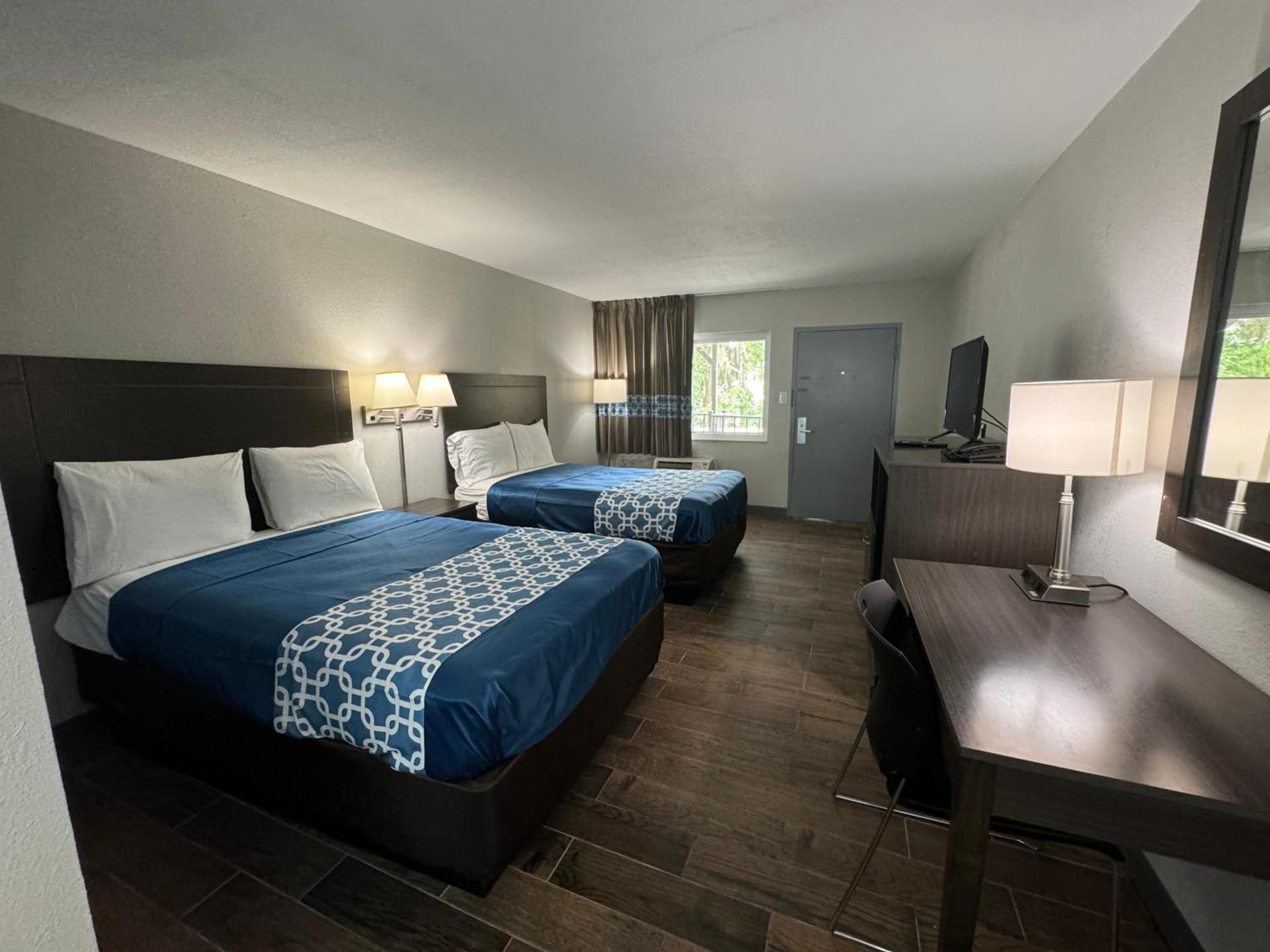 Days Inn by Wyndham Gainesville Hospital - University Area photo 6