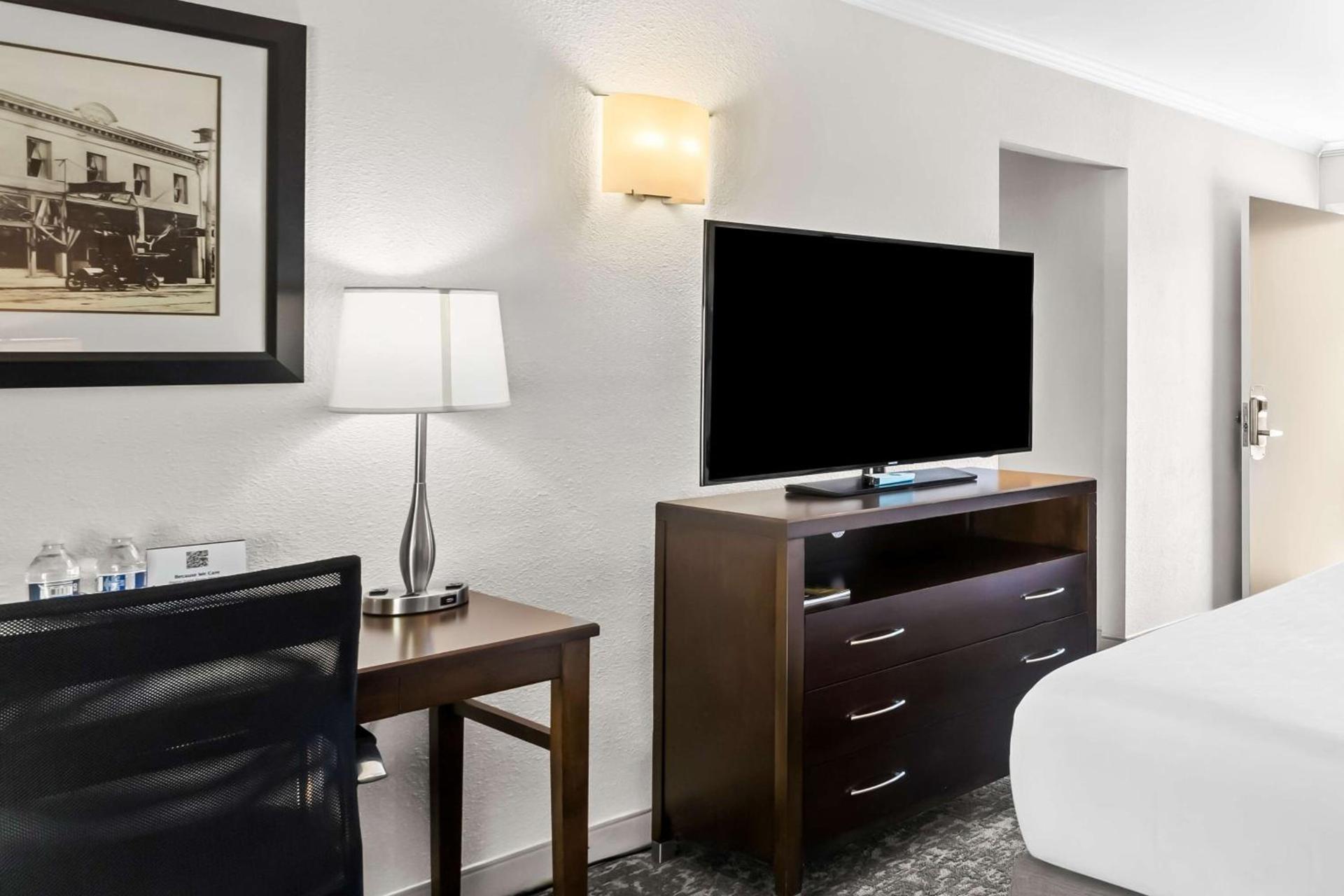 Best Western Garden Inn photo 12