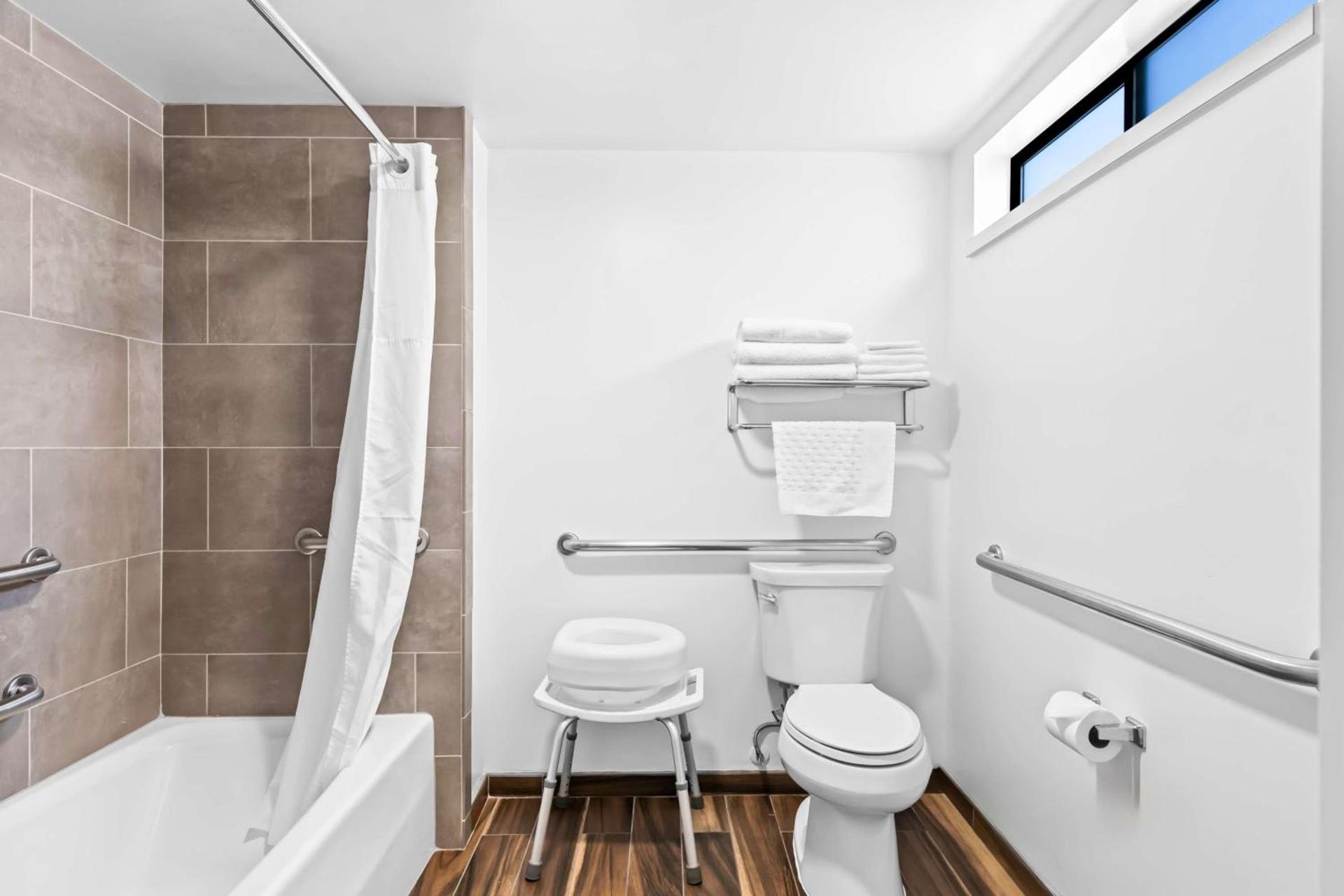 Best Western Garden Inn photo 33