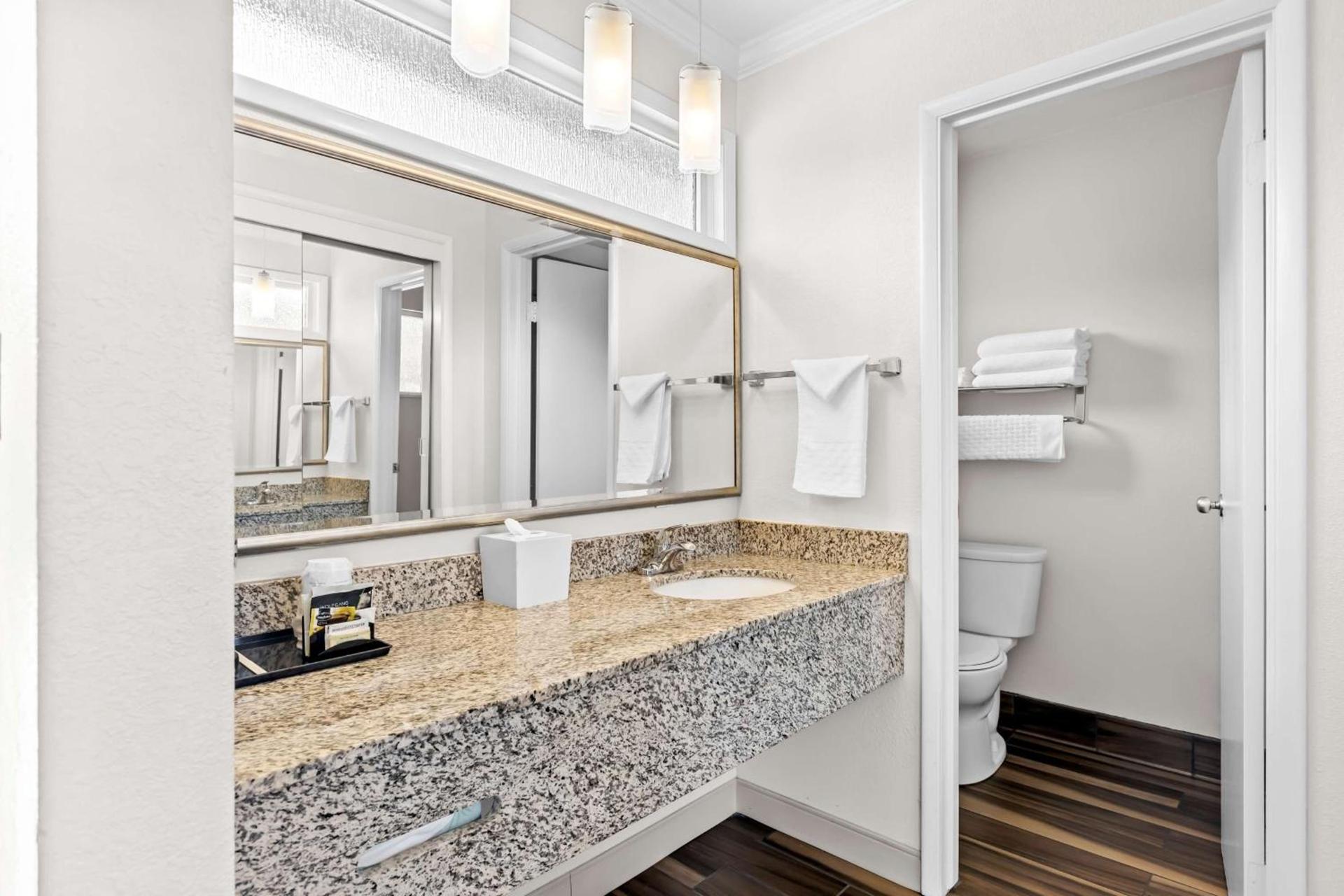 Best Western Garden Inn photo 32
