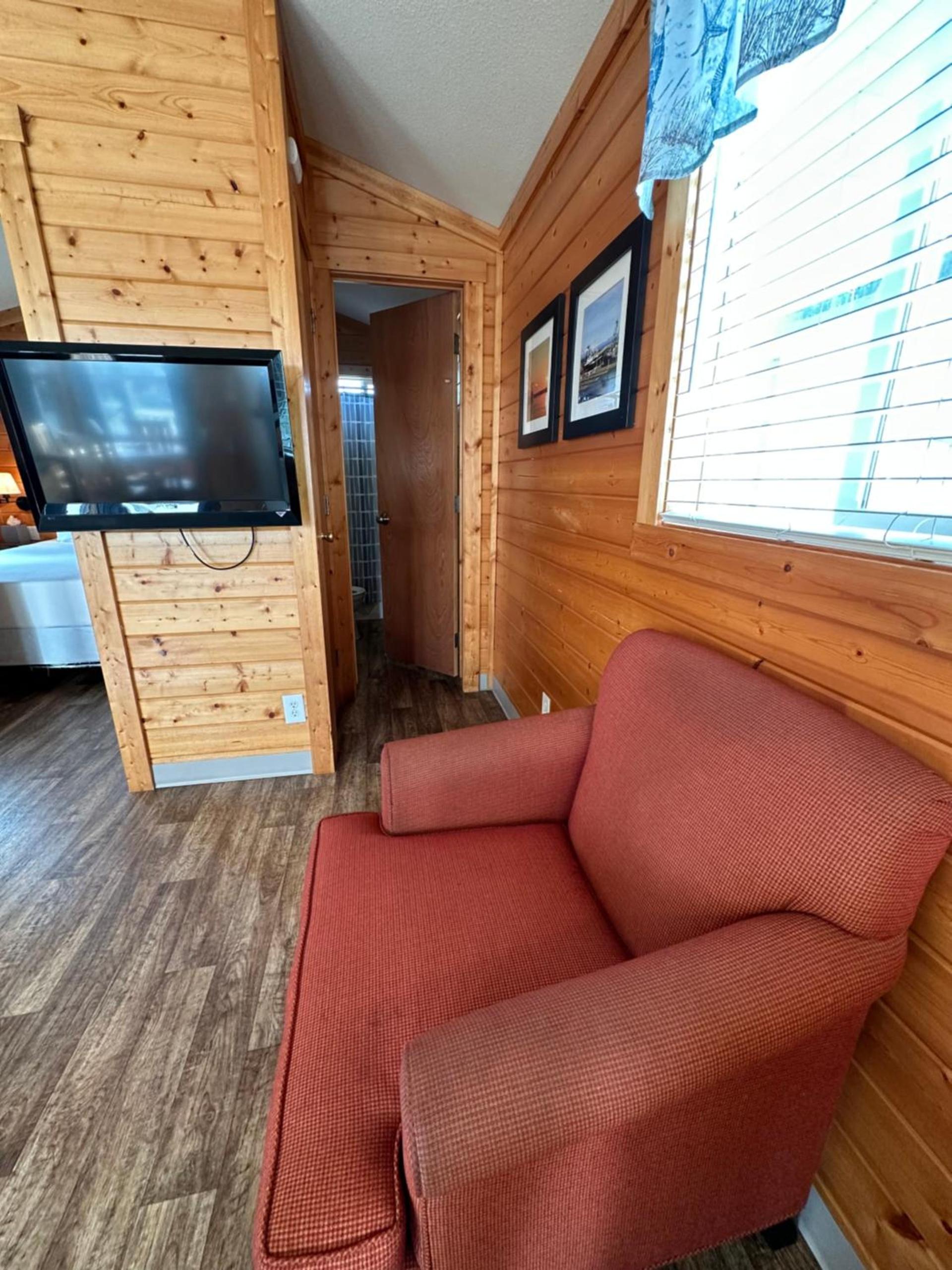 Westport Marina Cottages photo 23
