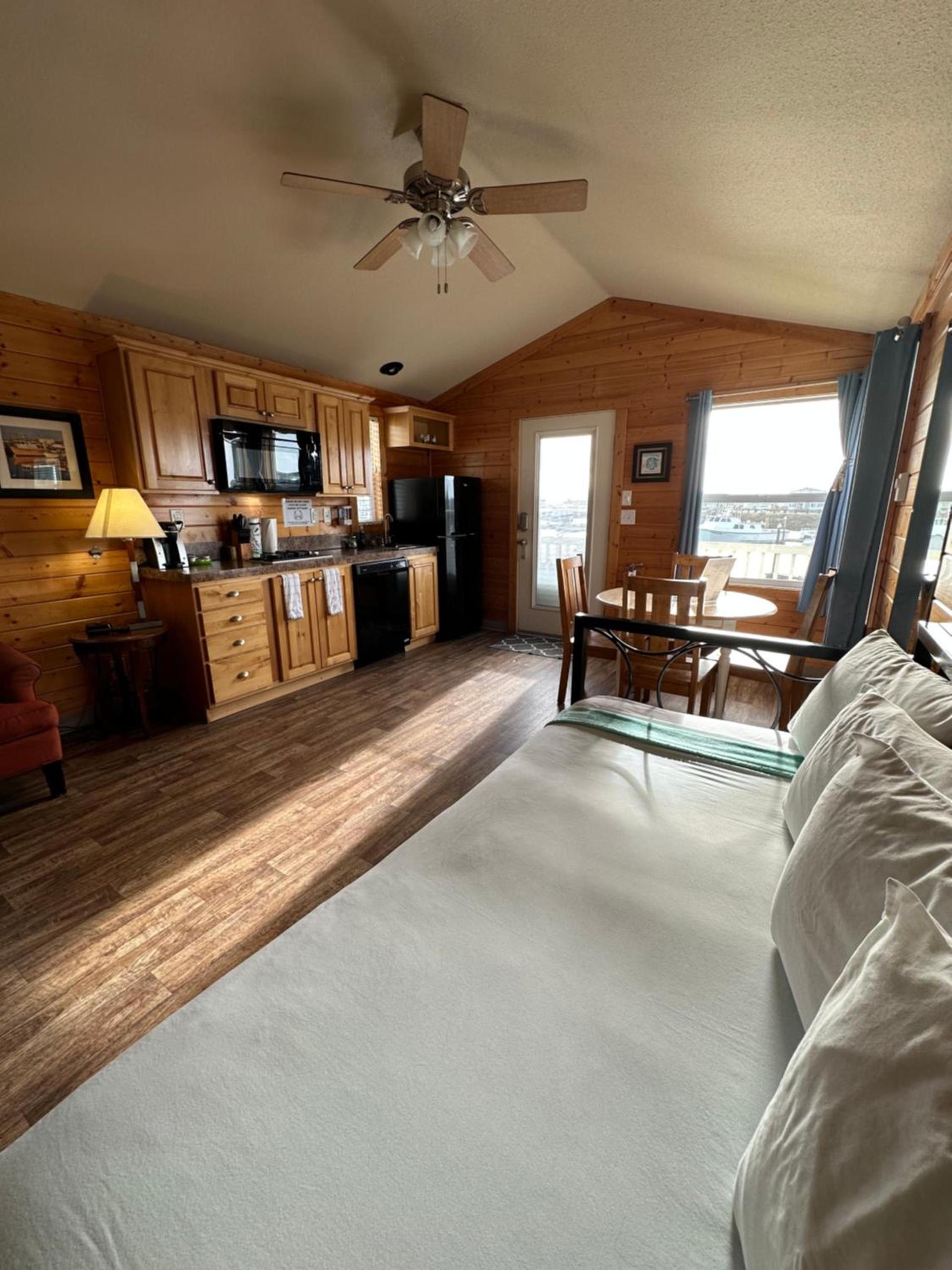 Westport Marina Cottages photo 24