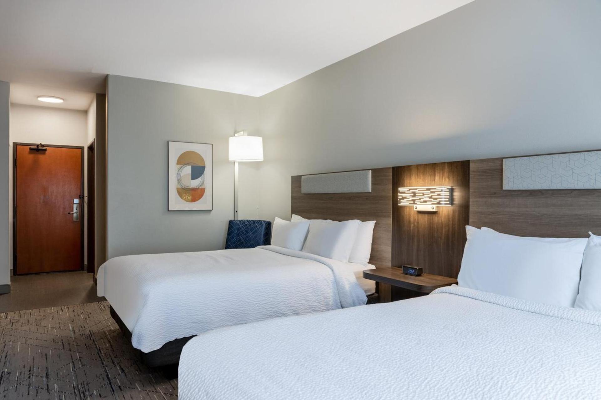 Holiday Inn Express Vancouver North by IHG photo 35