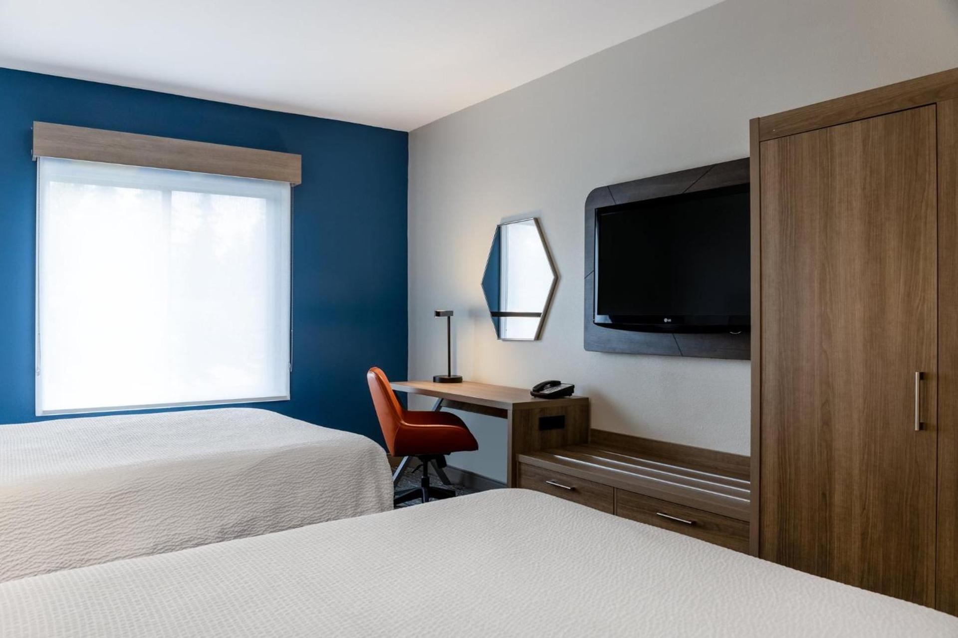 Holiday Inn Express Vancouver North by IHG photo 38