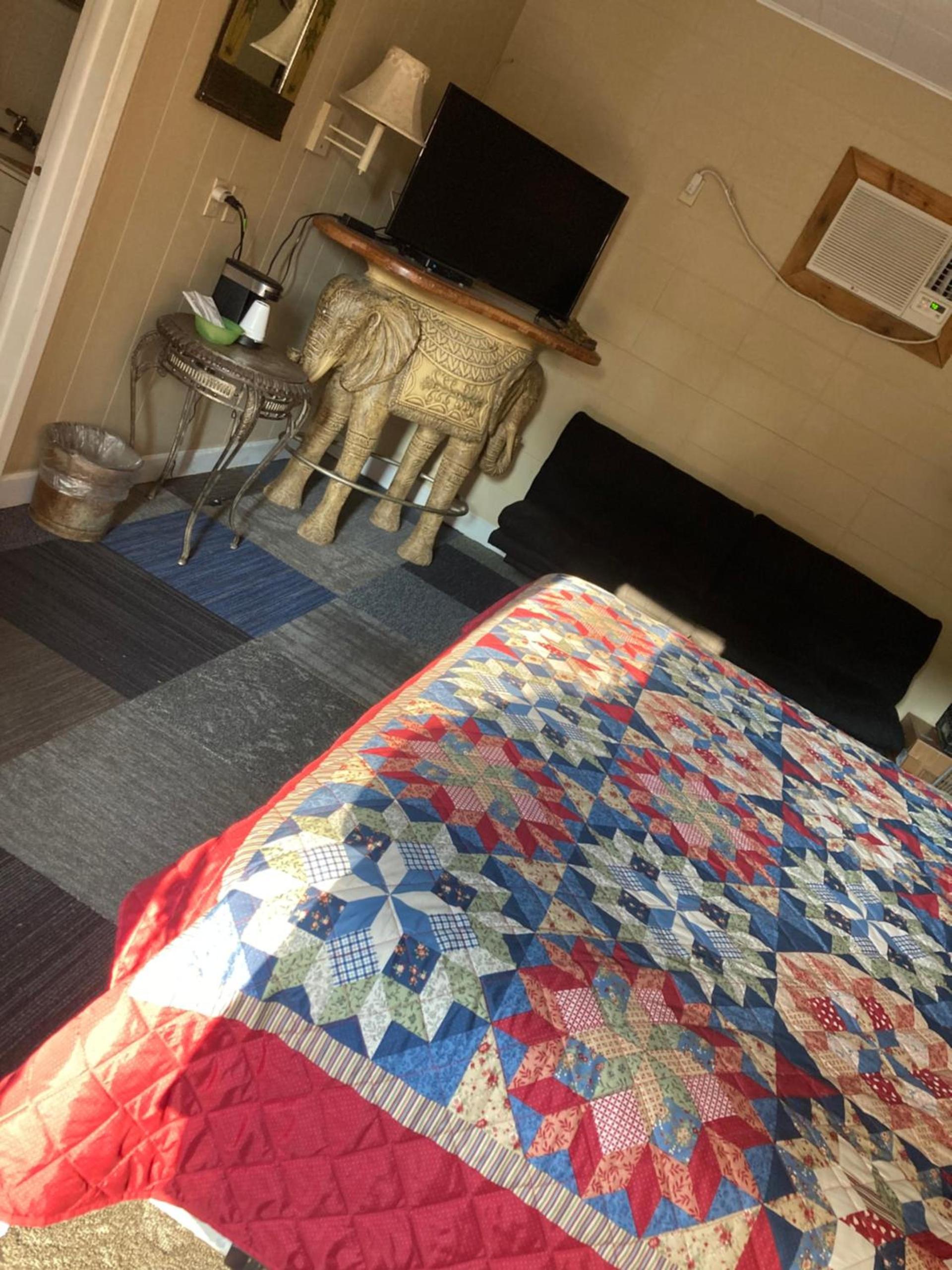 Sportsman's Lodge photo 5
